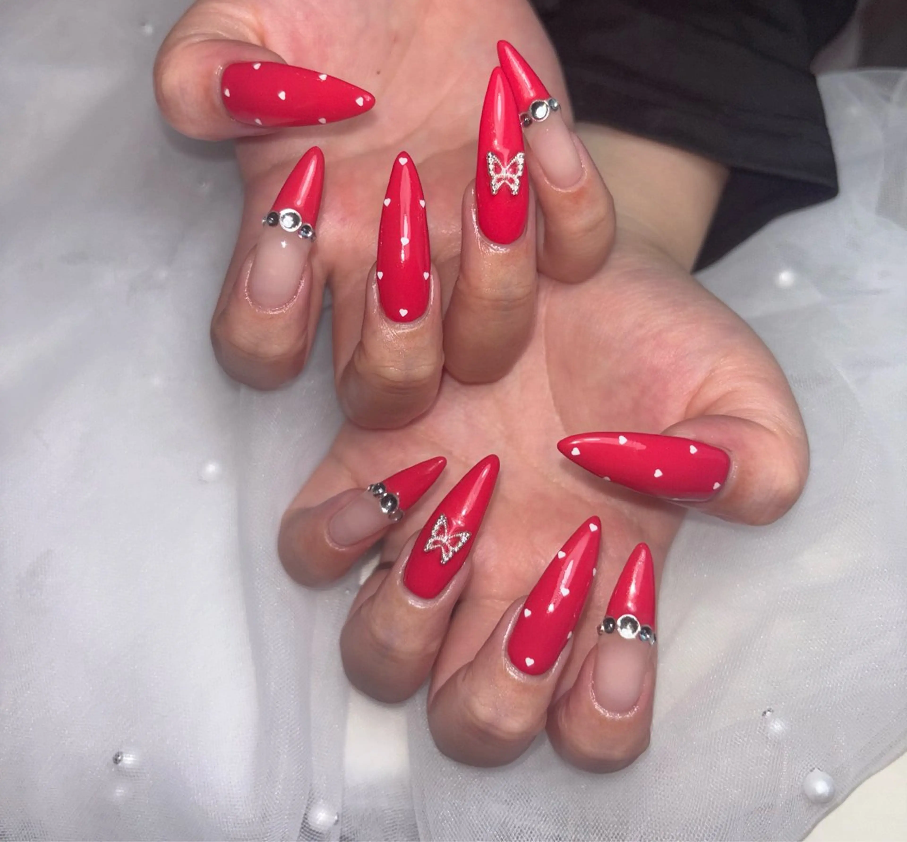 ネイル ハンドネイル 𝐁𝐞𝐥𝐥 𝐦𝐞のネイルデザイン