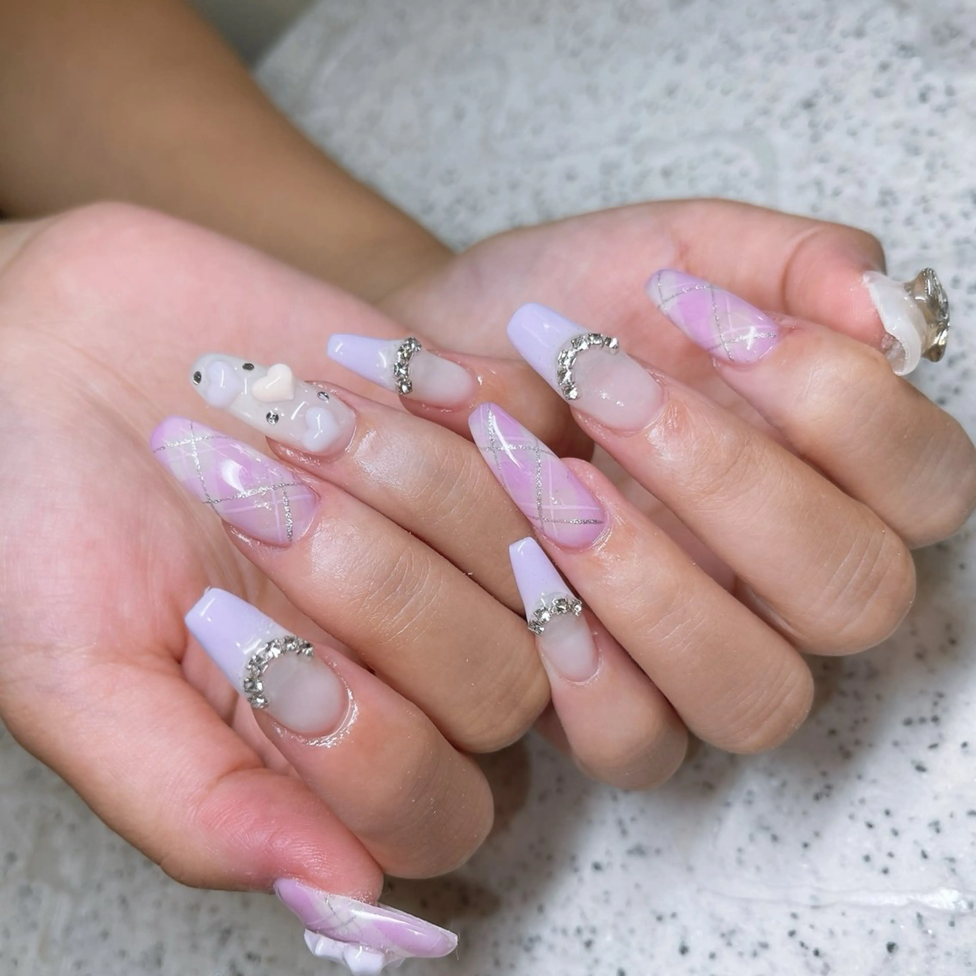 ネイル ハンドネイル Queens マオのネイルデザイン