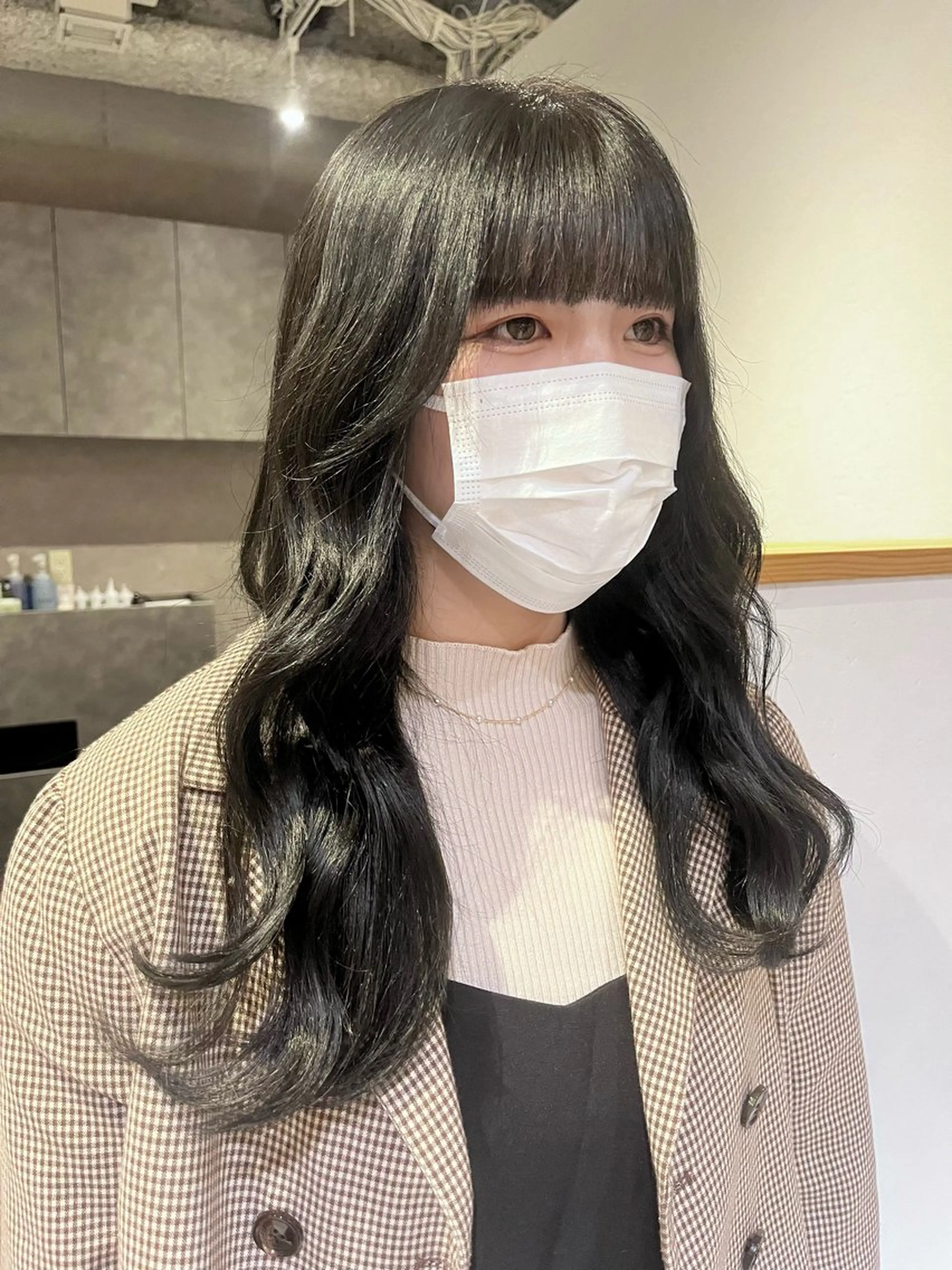 セミロング カラー 黒髪 ブルーカラー ブルーブラック ヨシンモリ 韓国風ヘア カット ヘアカラー 桃果 momokaのヘアスタイル