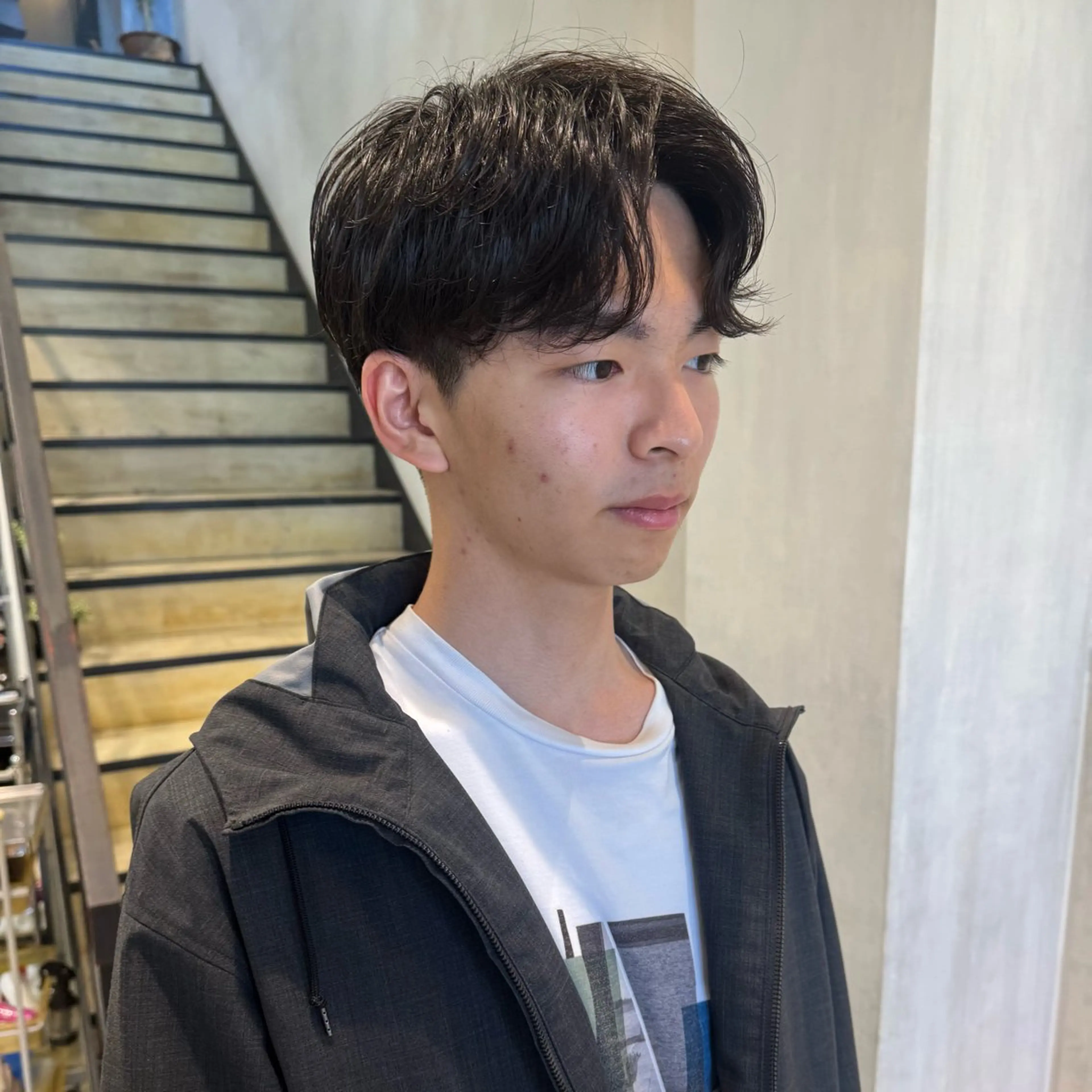 パーマ メンズ センターパート フェザーパーマ カルマパーマ メンズパーマ ニュアンスパーマ カット パーマ メンズパーマ/フェ ザーパーマ/古川晴輝のヘアスタイル