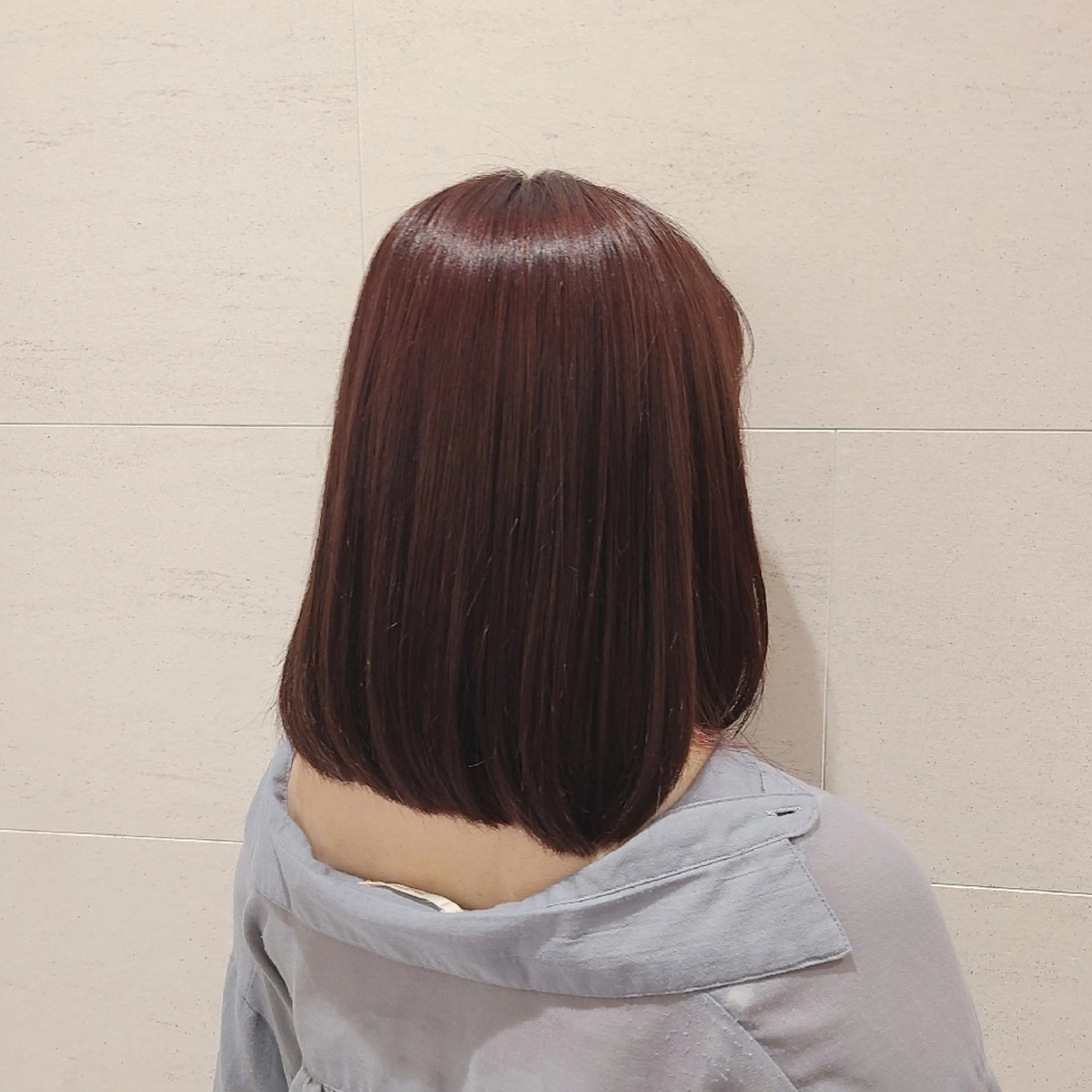 カラー アディクシーカラー ヘアカラー レナークソワン ちだしえりのヘアスタイル