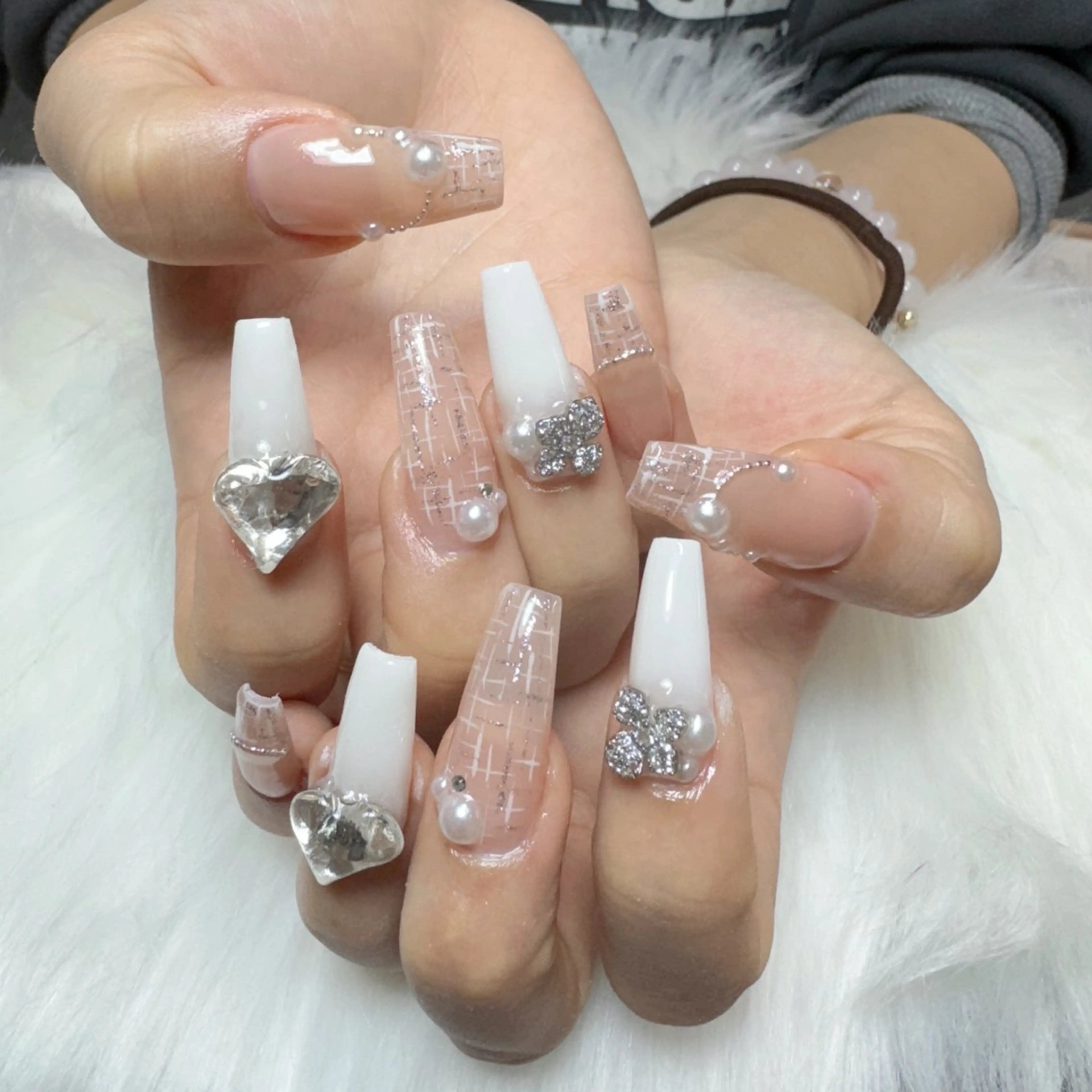 ❣️【初回ジェルオフ無料ケア込み】 スカルプ長さだしプラチナ💎持ち込み10本やり放題🌟の写真