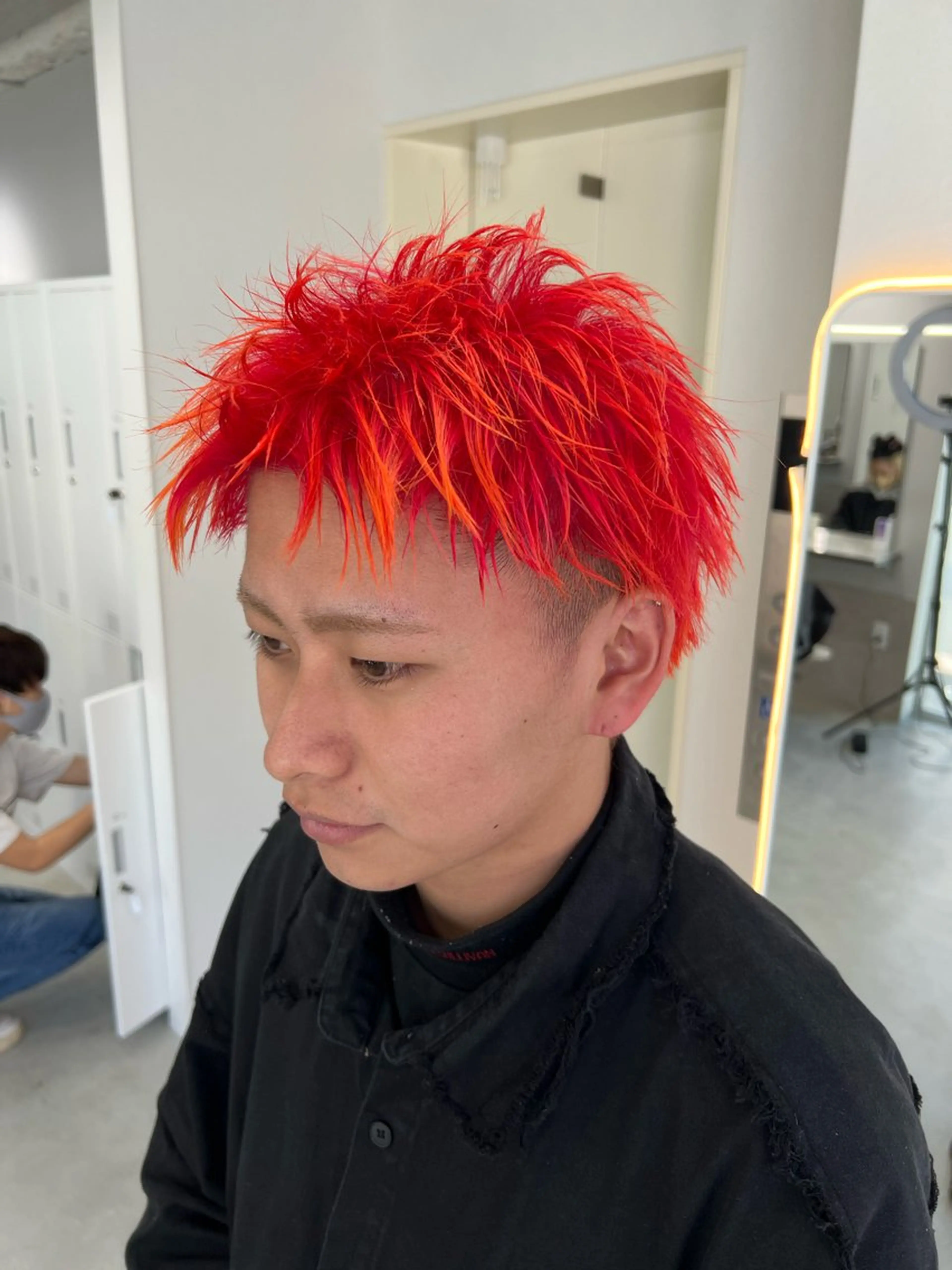 ショート ヘアカラー maya レイヤーカットのヘアスタイル