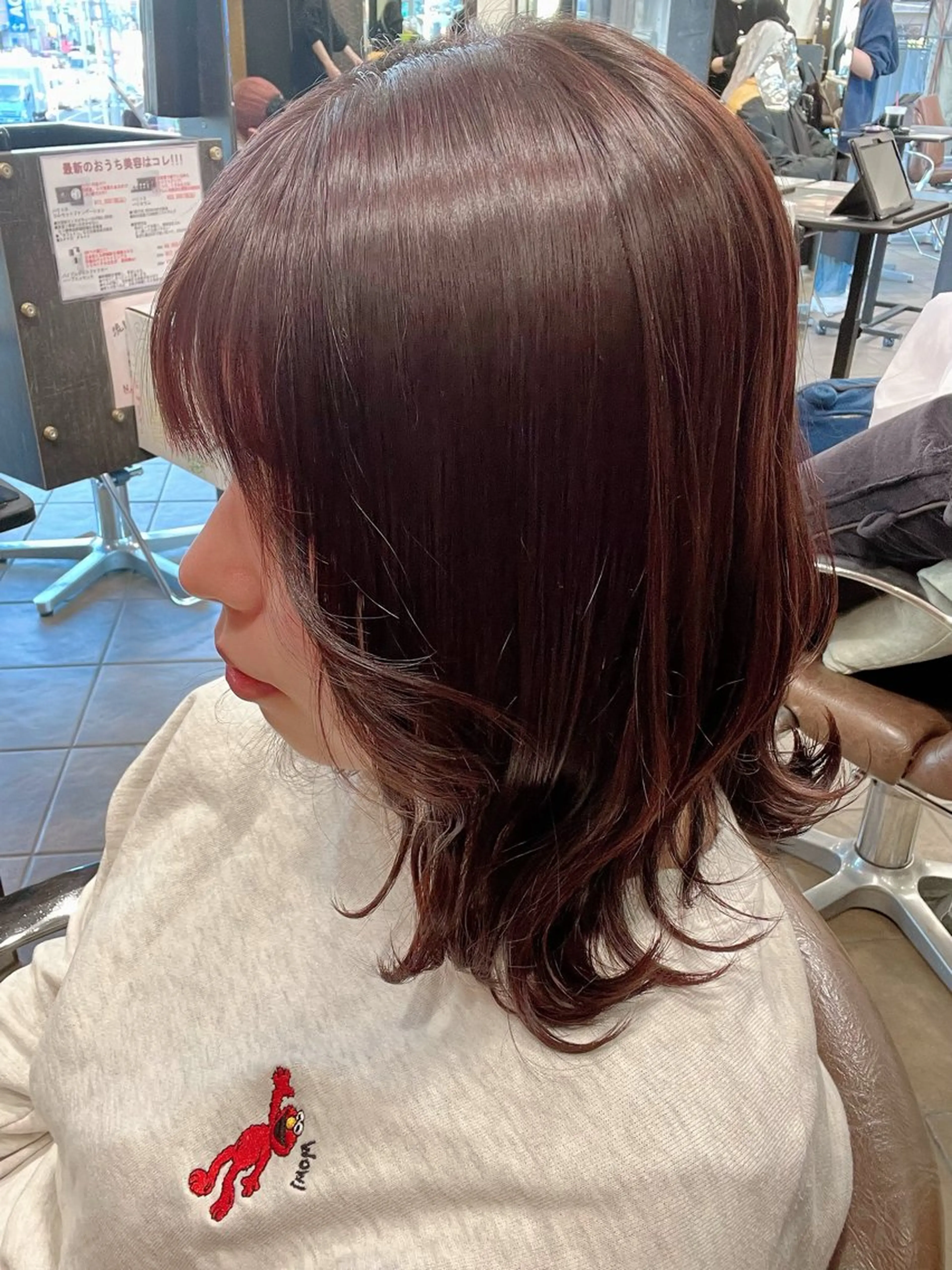 ミディアム カラー ブリーチ ブラウンカラー ブリーチなしカラー ピンクカラー ピンクブラウン カット ヘアカラー トリートメント Ripps長居所属・メテオ ／ヘアカラー 西川菜実のヘアスタイル