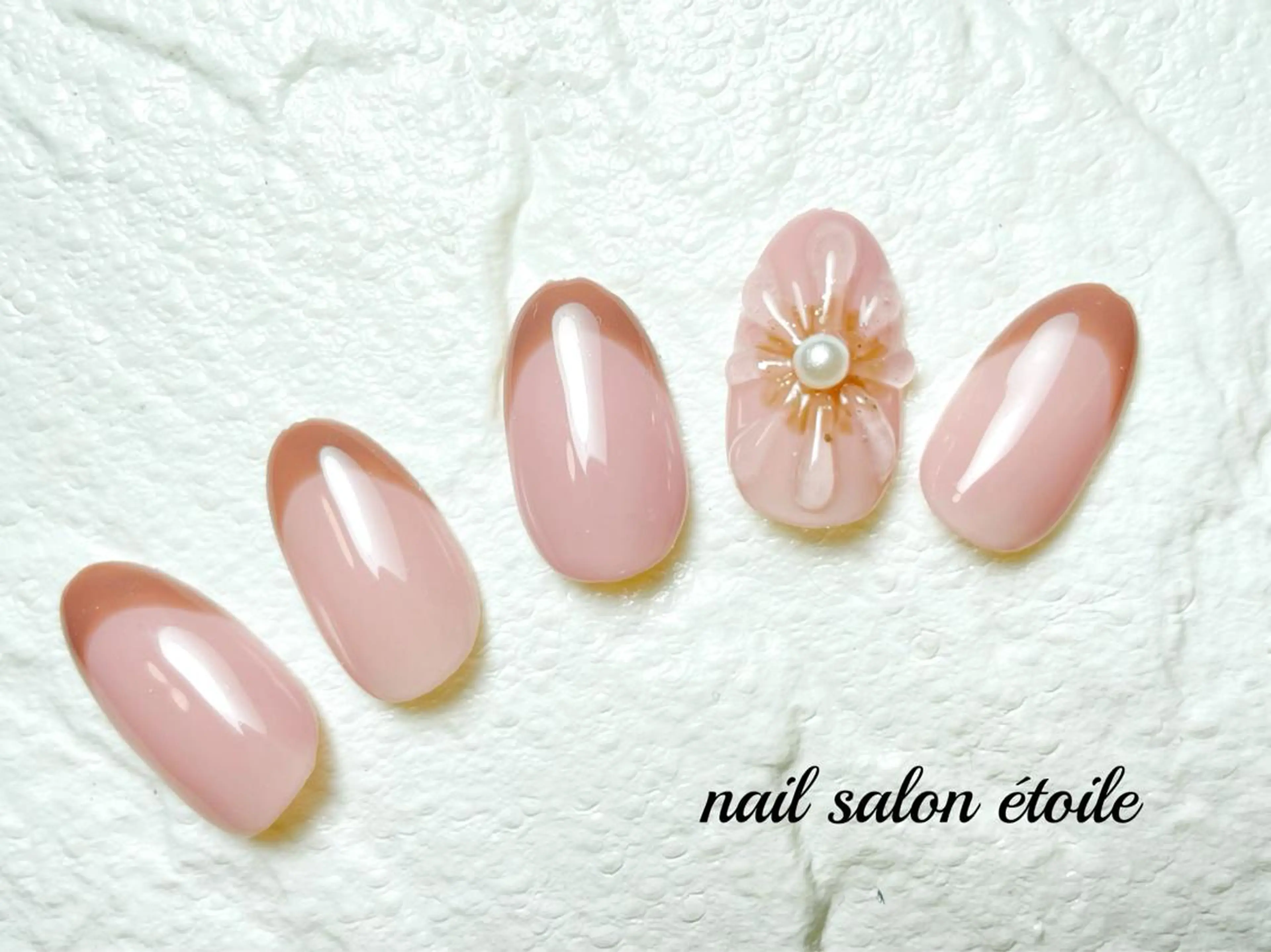 ネイル アートネイル フラワーネイル フレンチネイル ジェルネイル ぷっくりネイル ハンドネイル nail salon étoileのネイルデザイン