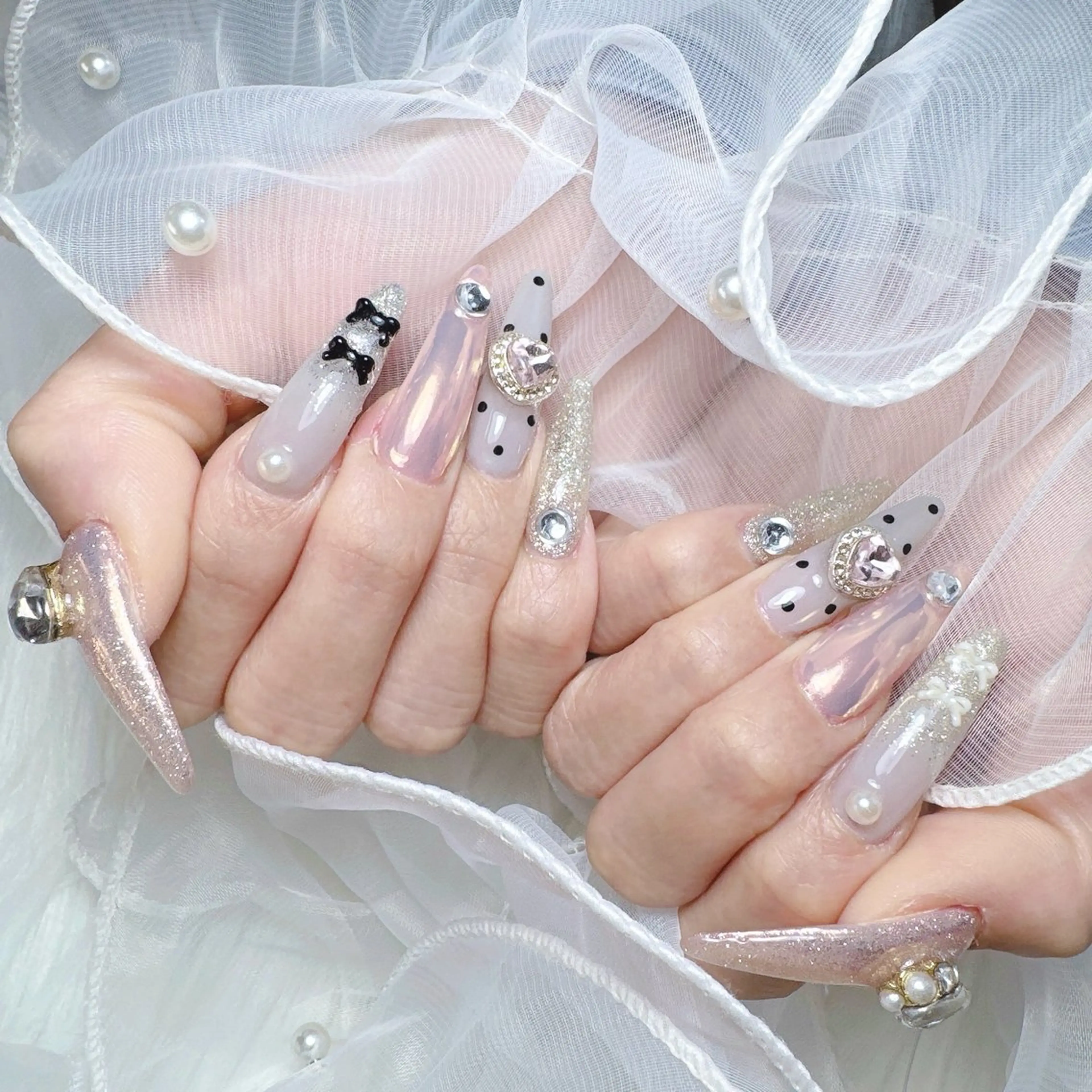 🎀ワンホンガーリー定額デザイン(10本アート)/付け替えオフ無料/ケア込み/【長さ出し10本まで◯「1本¥300​〜​」】の写真