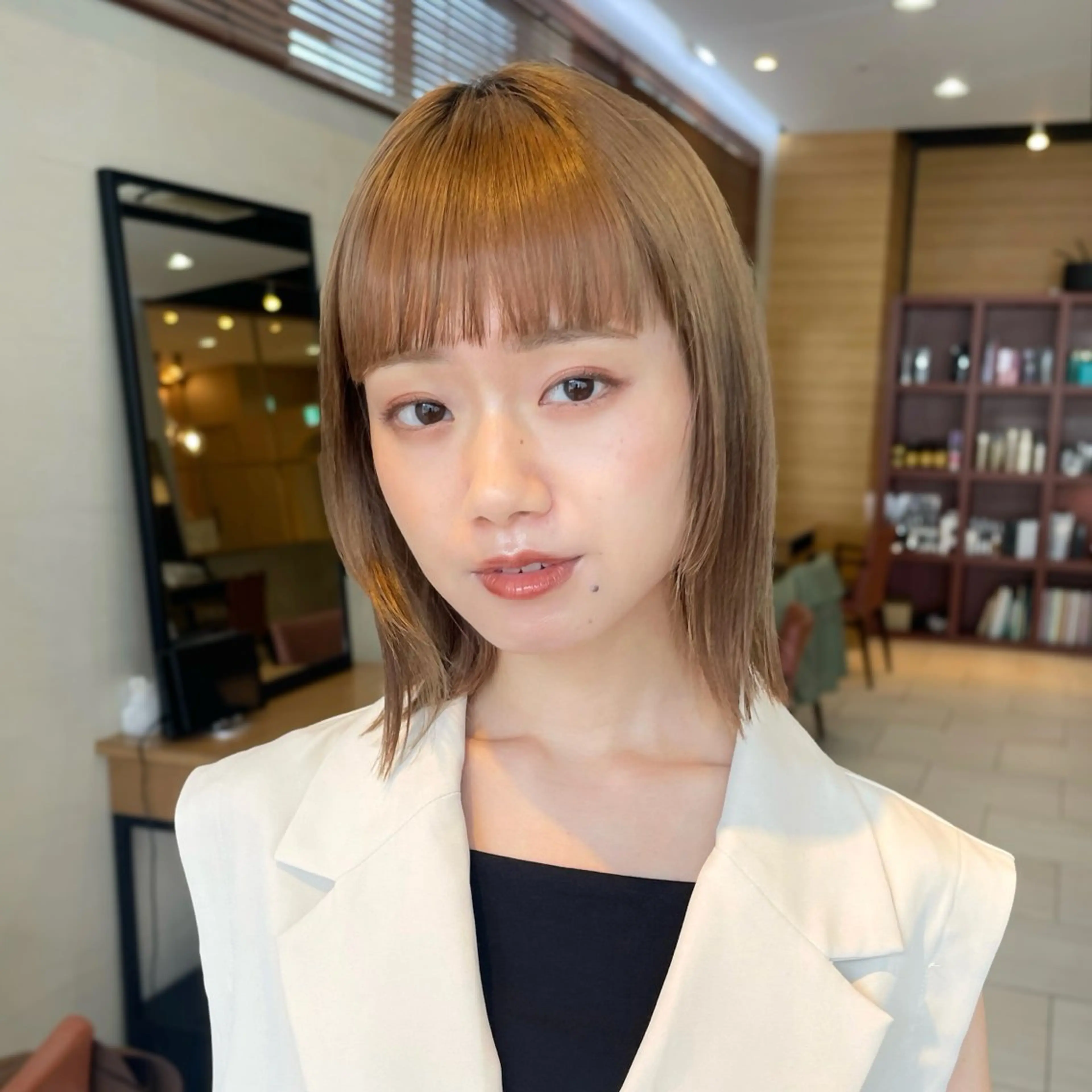 ショート カラー ボブ レイヤーカット 長めボブ カット トリートメント 顔まわり🥨レイヤー /透明感/水口舞奈のヘアスタイル