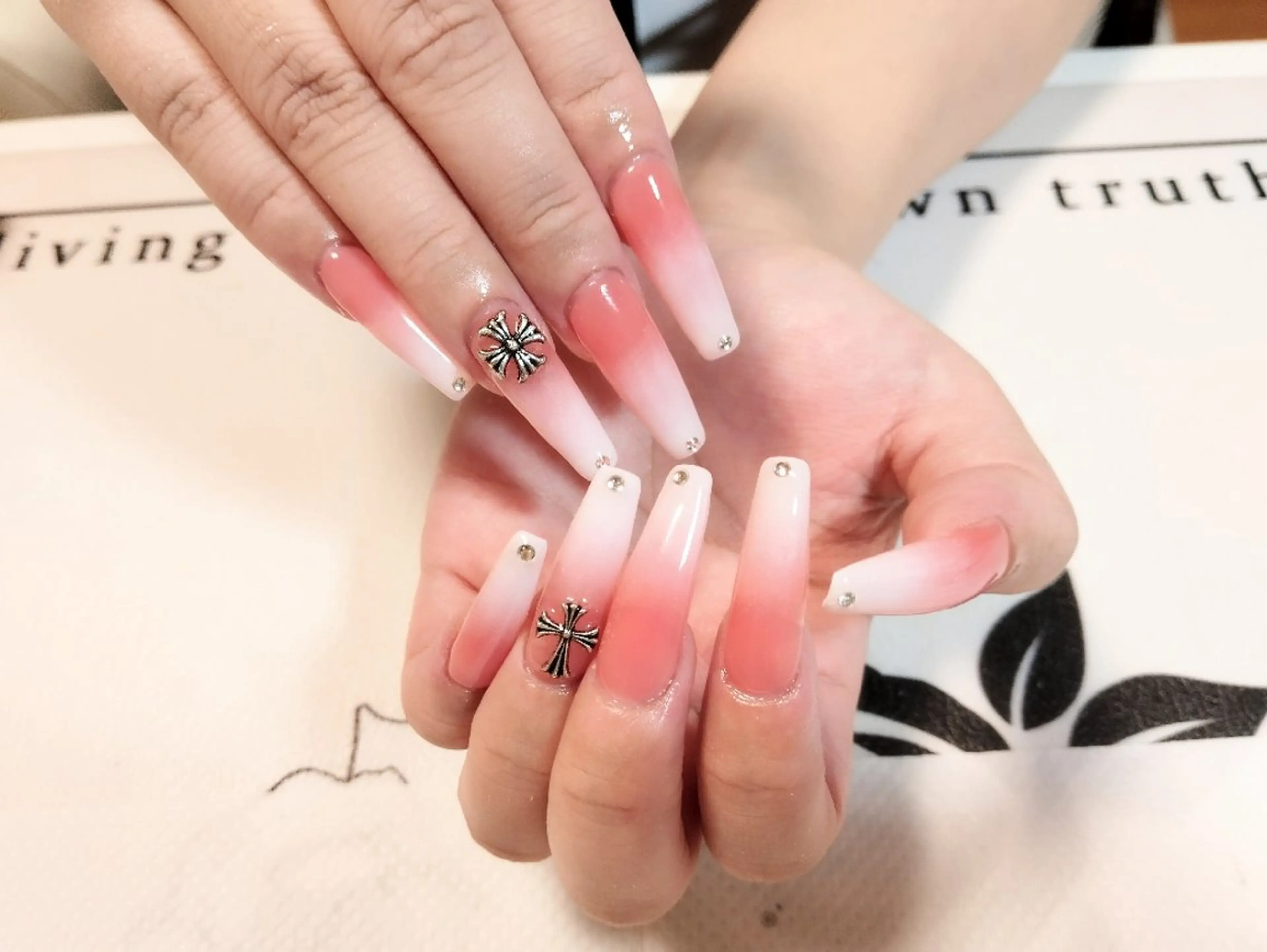 ネイル ハンドネイル ハンドケア ＤI'A ネイルサロンのネイルデザイン