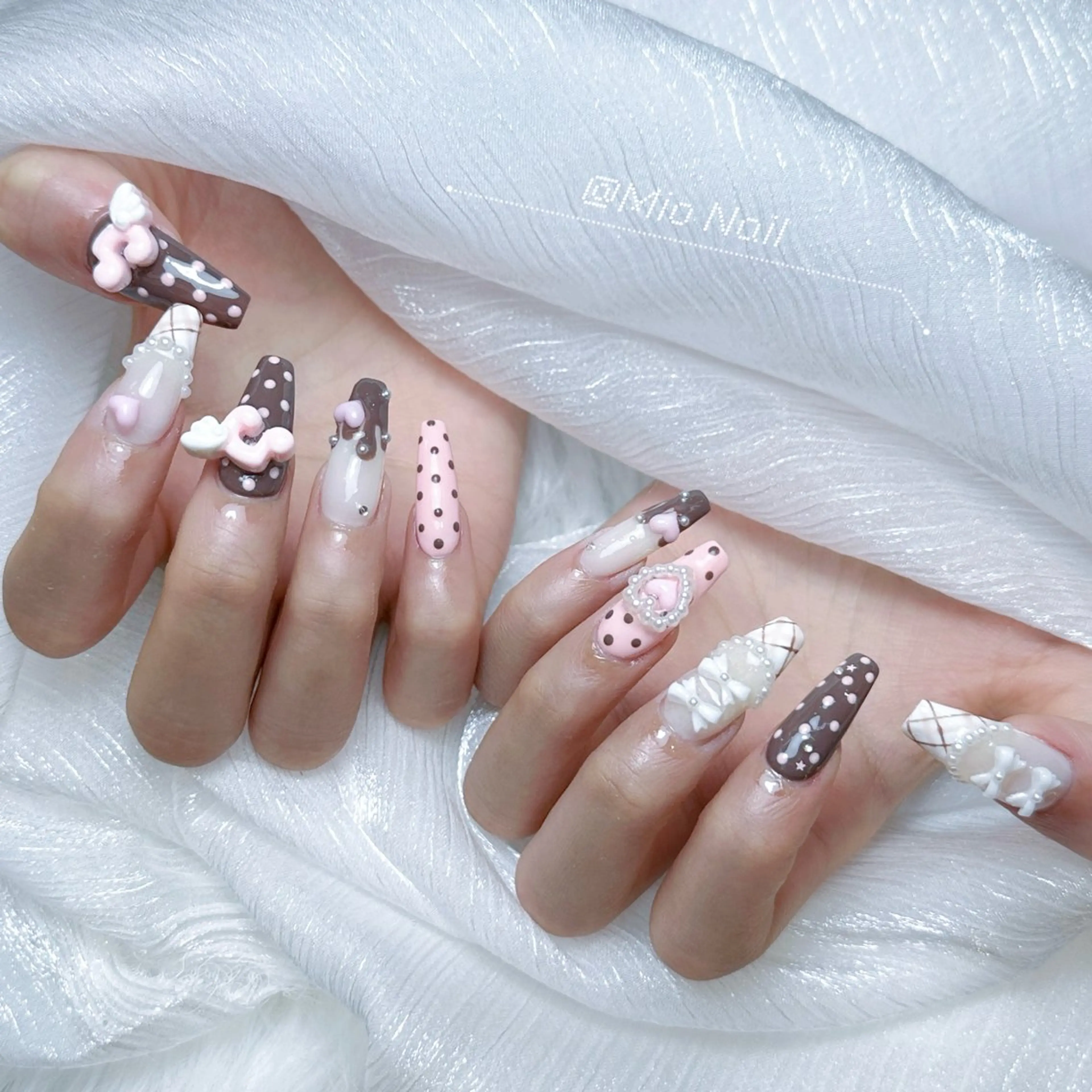 ネイル バレンタイン Mio Nailのネイルデザイン