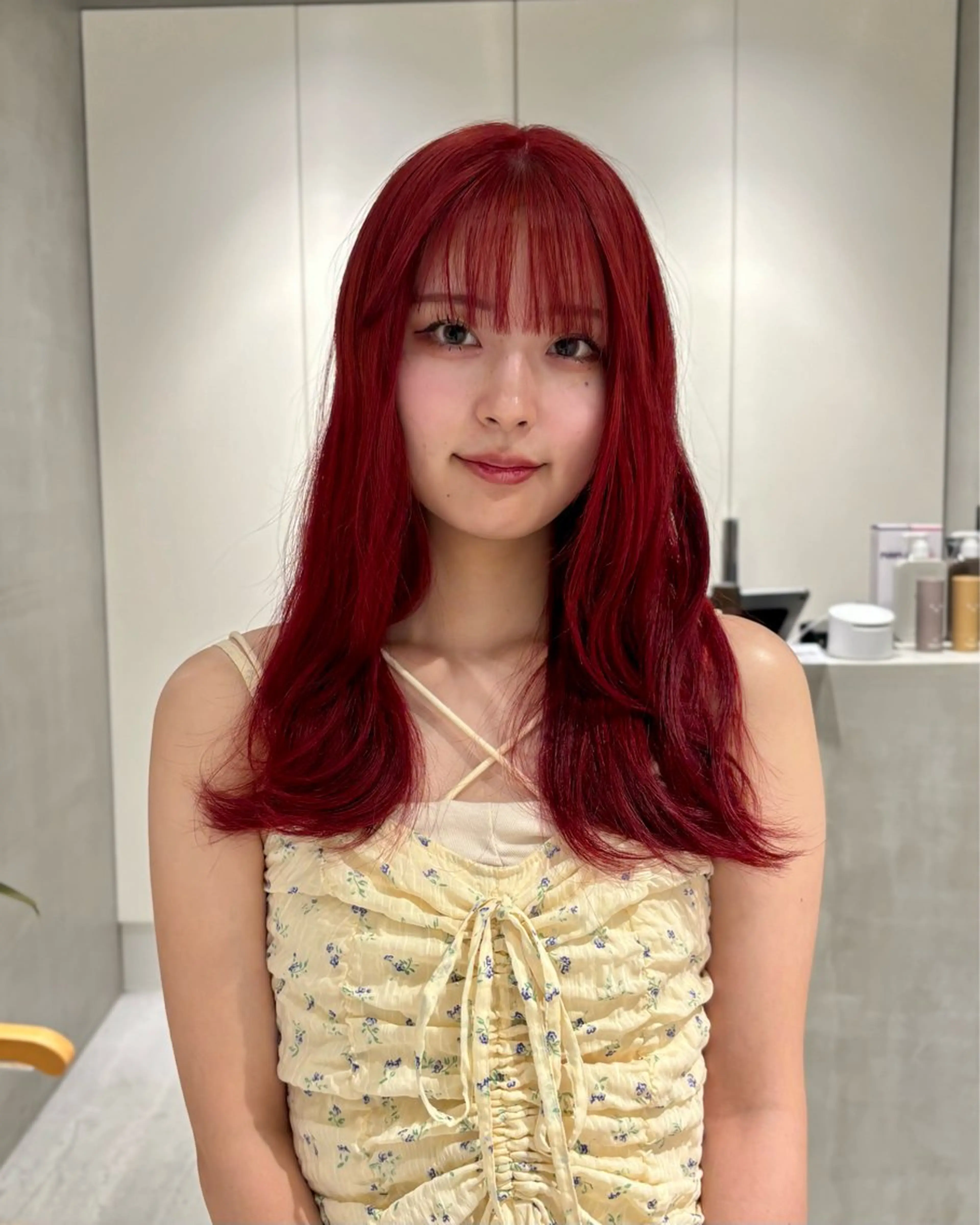 カラー 塔尾 真那のヘアスタイル