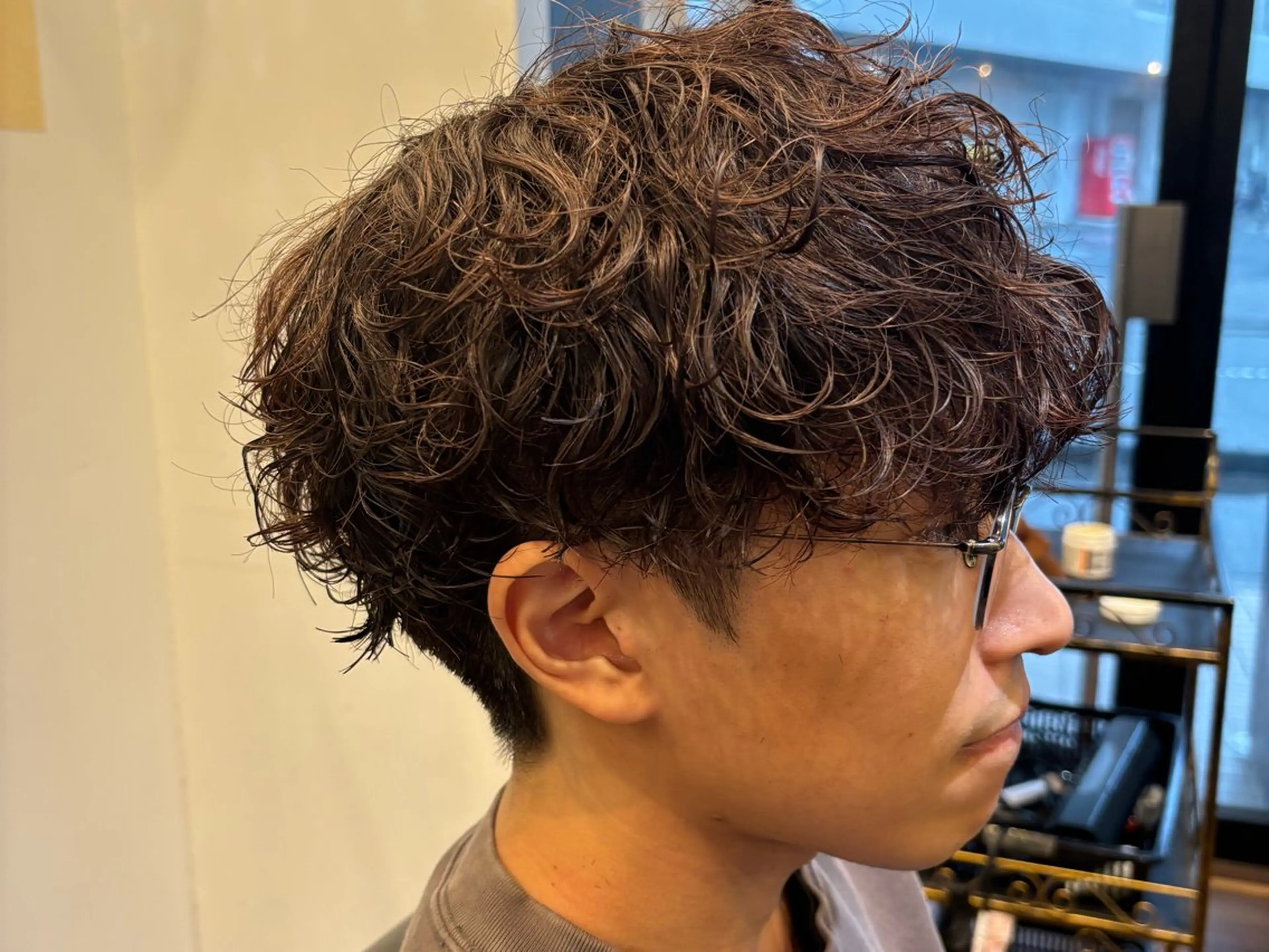 パーマ メンズ フェザーパーマ メンズハイトーン メンズパーマ シャドーパーマ ツイストスパイラルパーマ カット ヘアカラー 🔥メンズ職人🔥 ✂️加瀬澤駿✂️のヘアスタイル