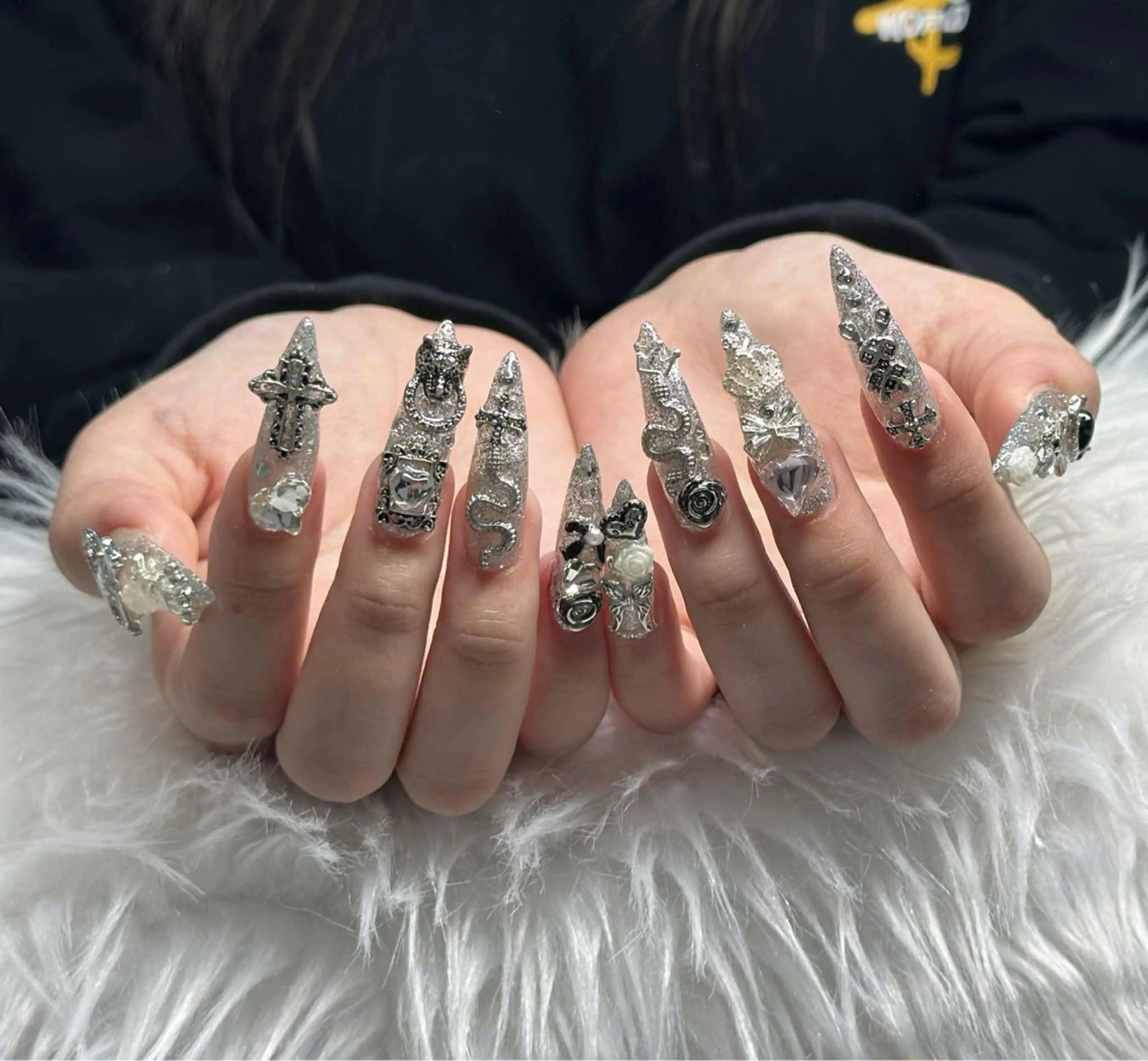 ネイル フレンチネイル ジェルネイル ガラスフレンチ ハロウィン ハート ハンドネイル H.baby Nail Salonのネイルデザイン