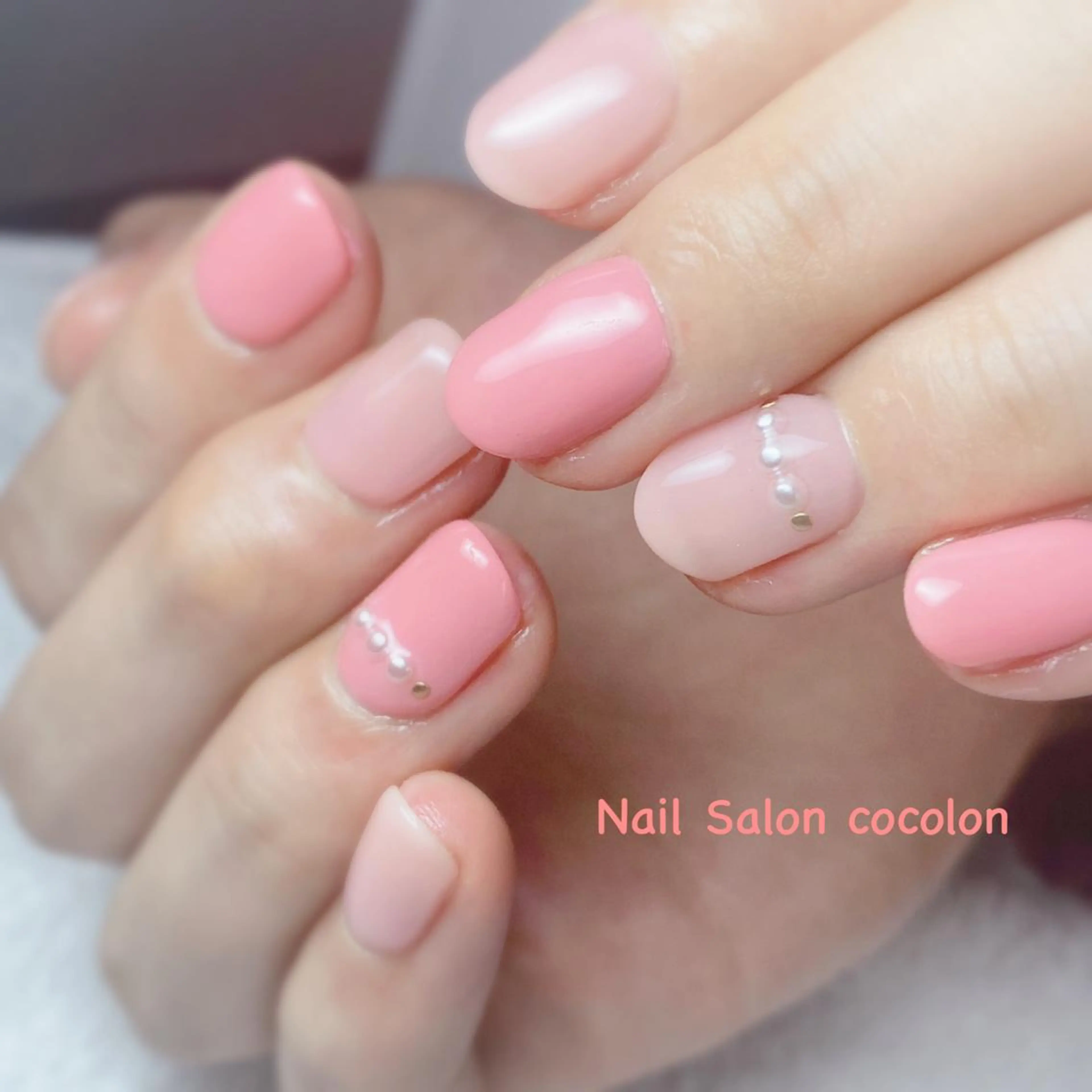 ネイル ワンカラーネイル ストーンネイル 柴崎 美幸のネイルデザイン