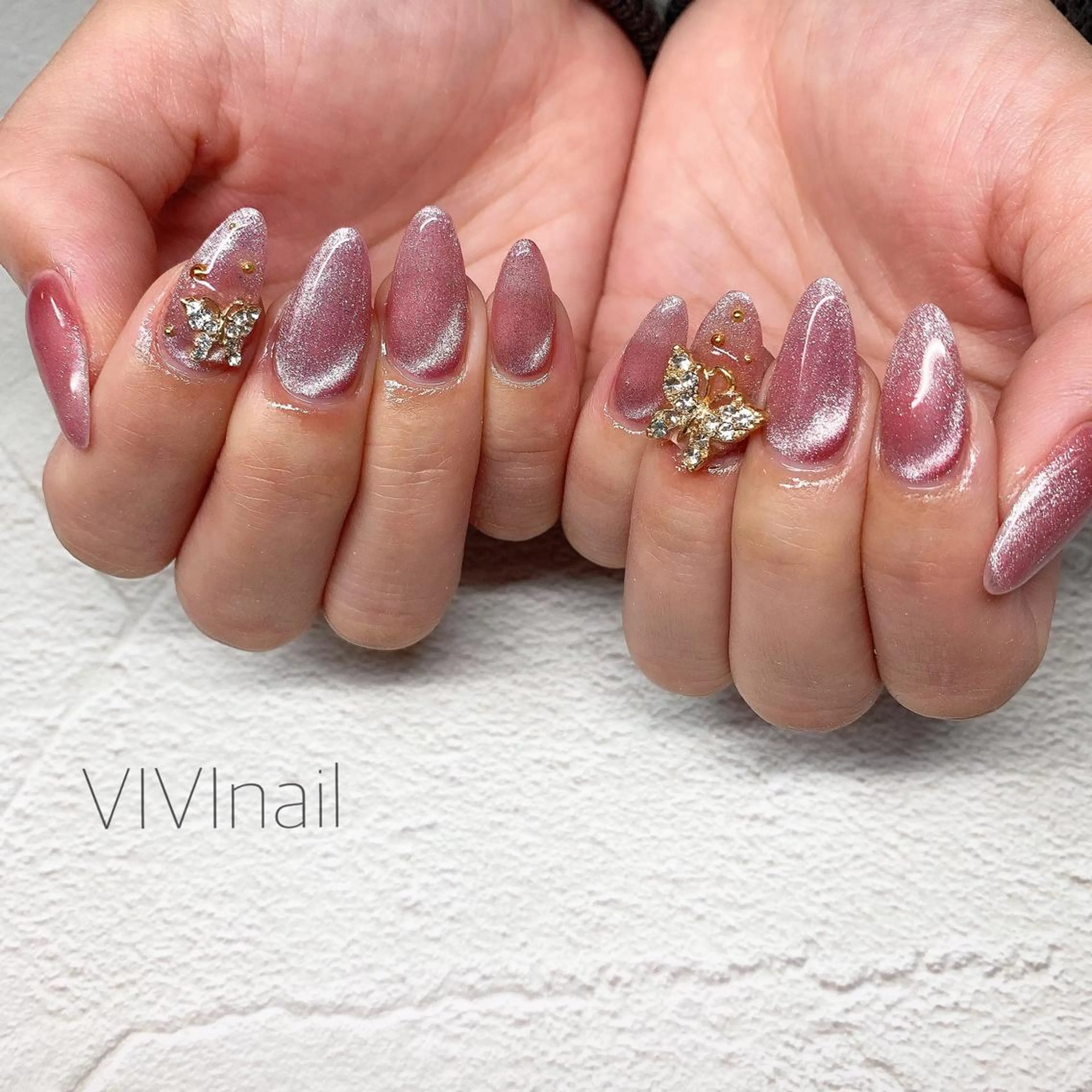 ネイル キラキラネイル マグネットネイル ハンドネイル vivi nailのネイルデザイン