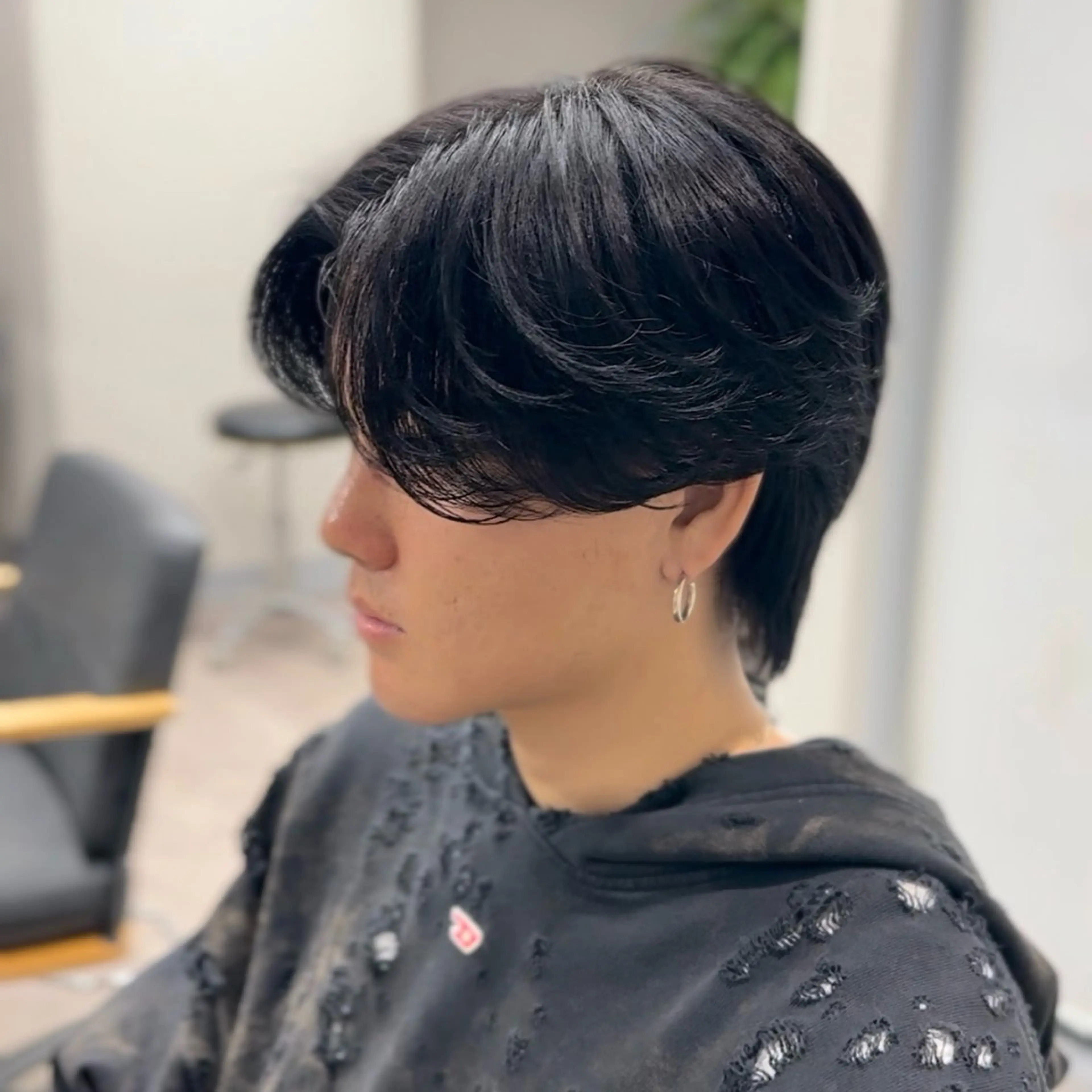 ミディアム カラー パーマ メンズ ミディアムパーマ センターパート メンズパーマ メンズウルフカット ウルフカット 💈原宿指名No.1 センターパート💈のヘアスタイル