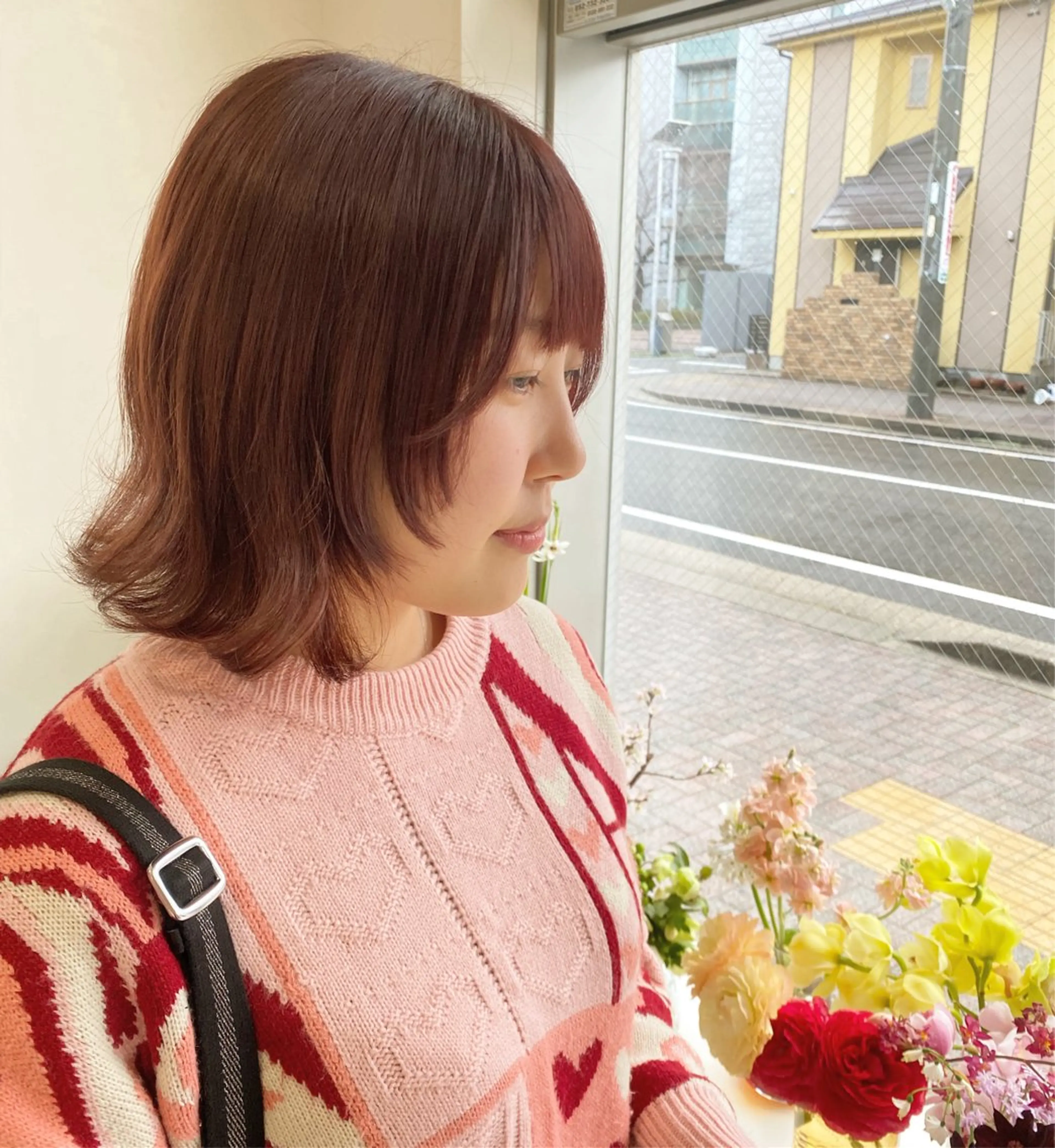 ミディアム 顔まわりレイヤー 顔周りカット レイヤーカット 🪻花屋併設🪻秀島 有紀のヘアスタイル