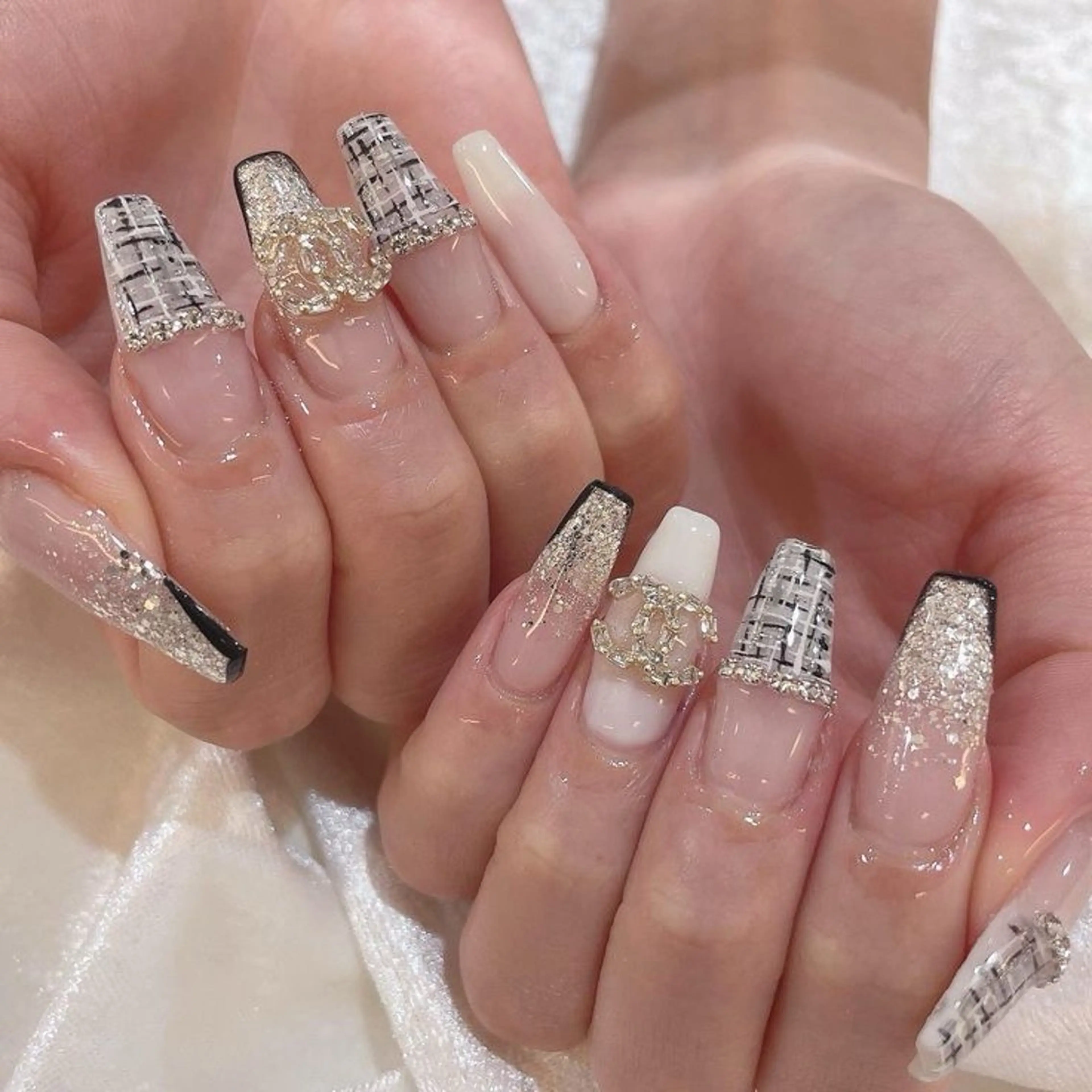 ネイル Lee Nailsのネイルデザイン