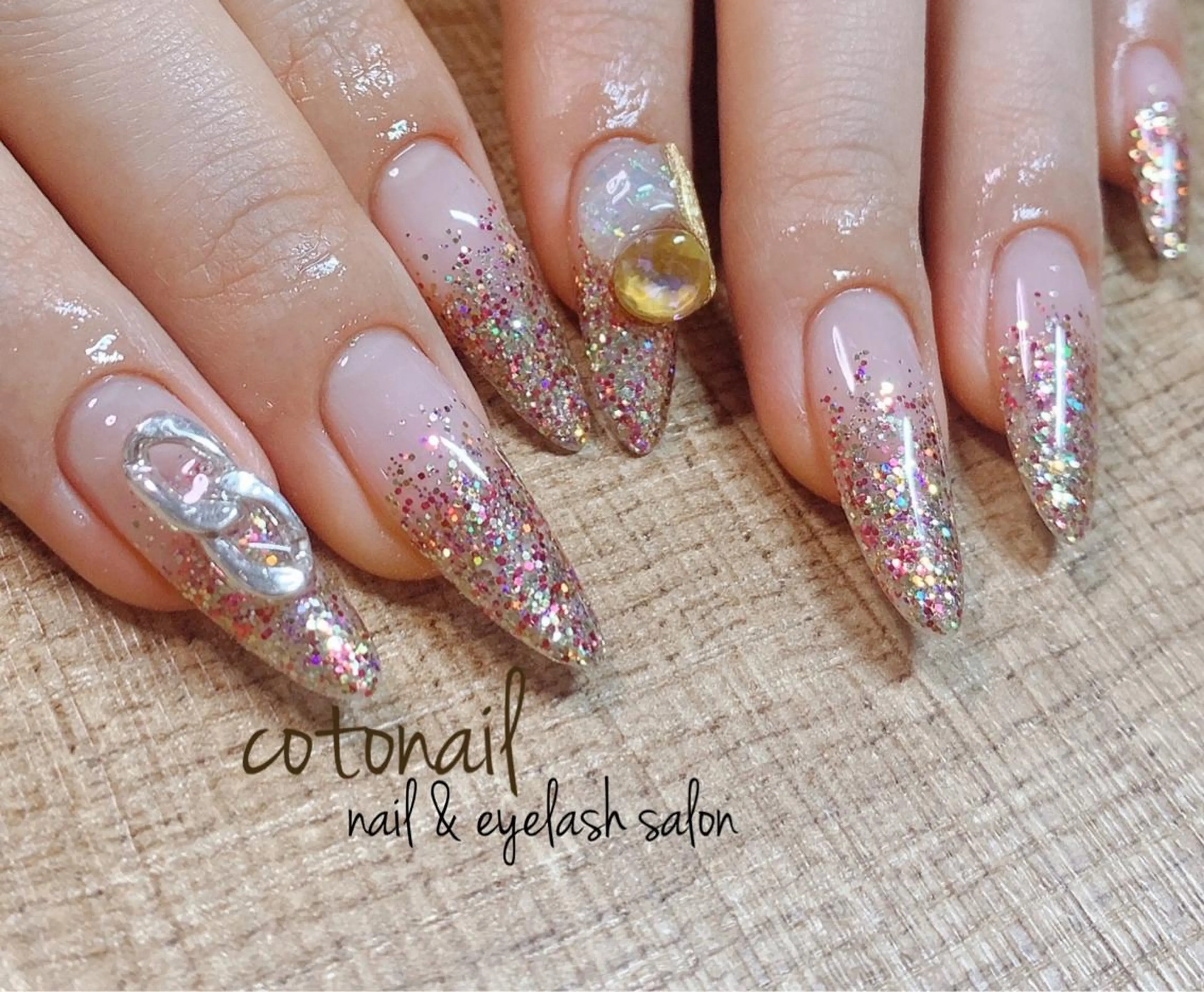 ロング ネイル ハンドネイル ツメトマツゲ .のネイルデザイン