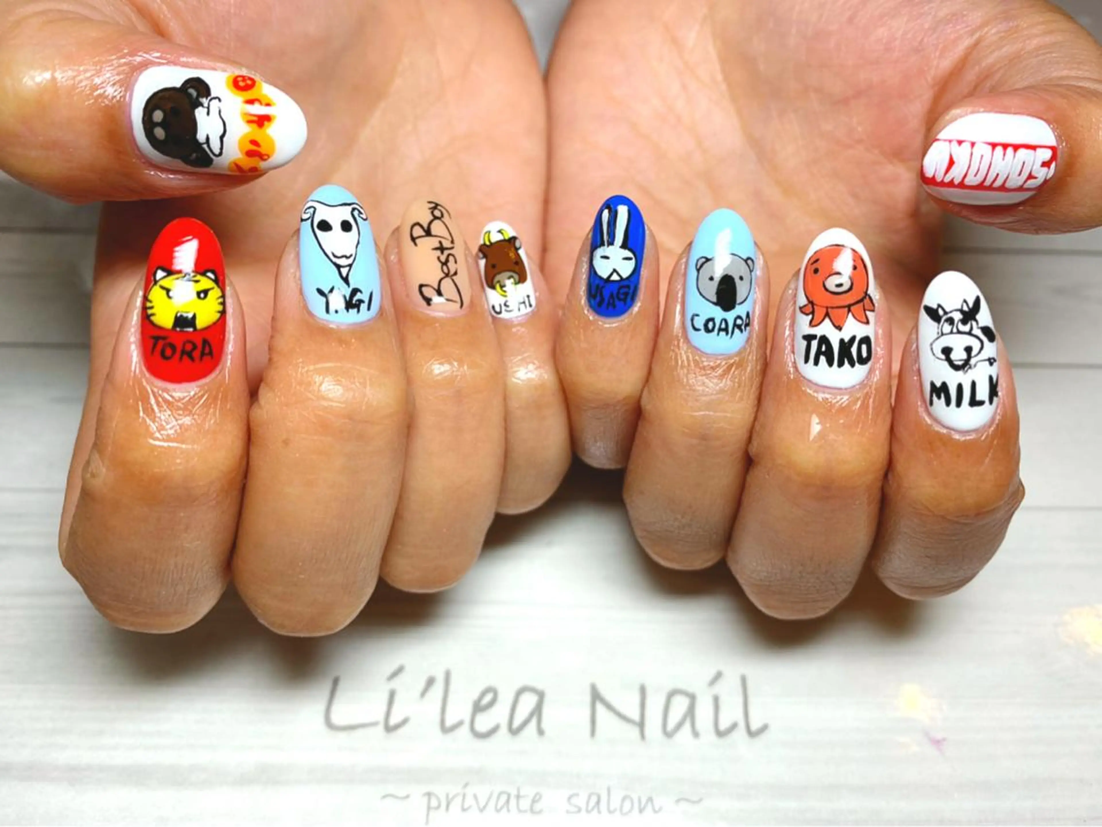 ネイル Li'leaNail AINAのネイルデザイン