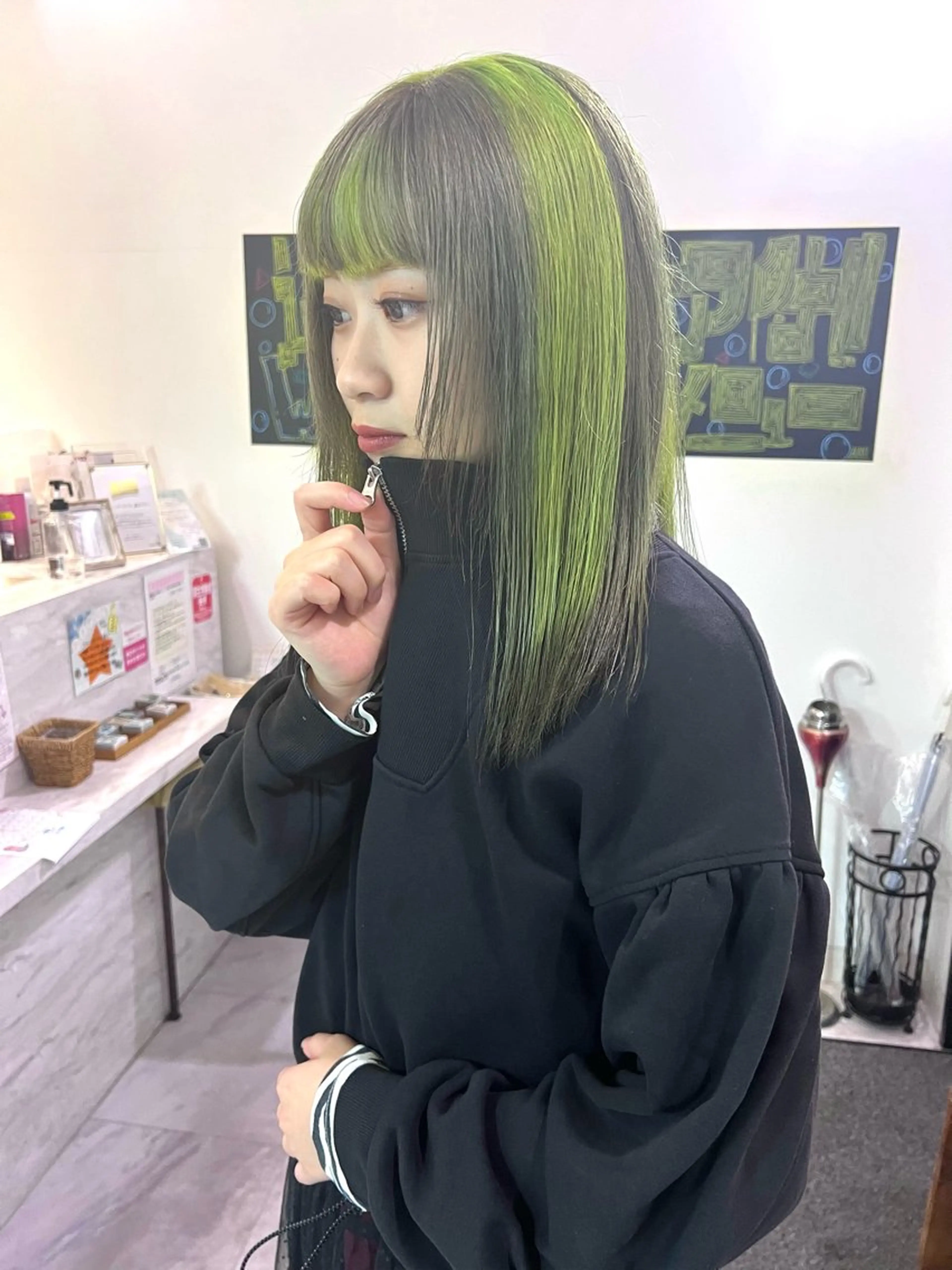 セミロング 奥田 葵のヘアスタイル