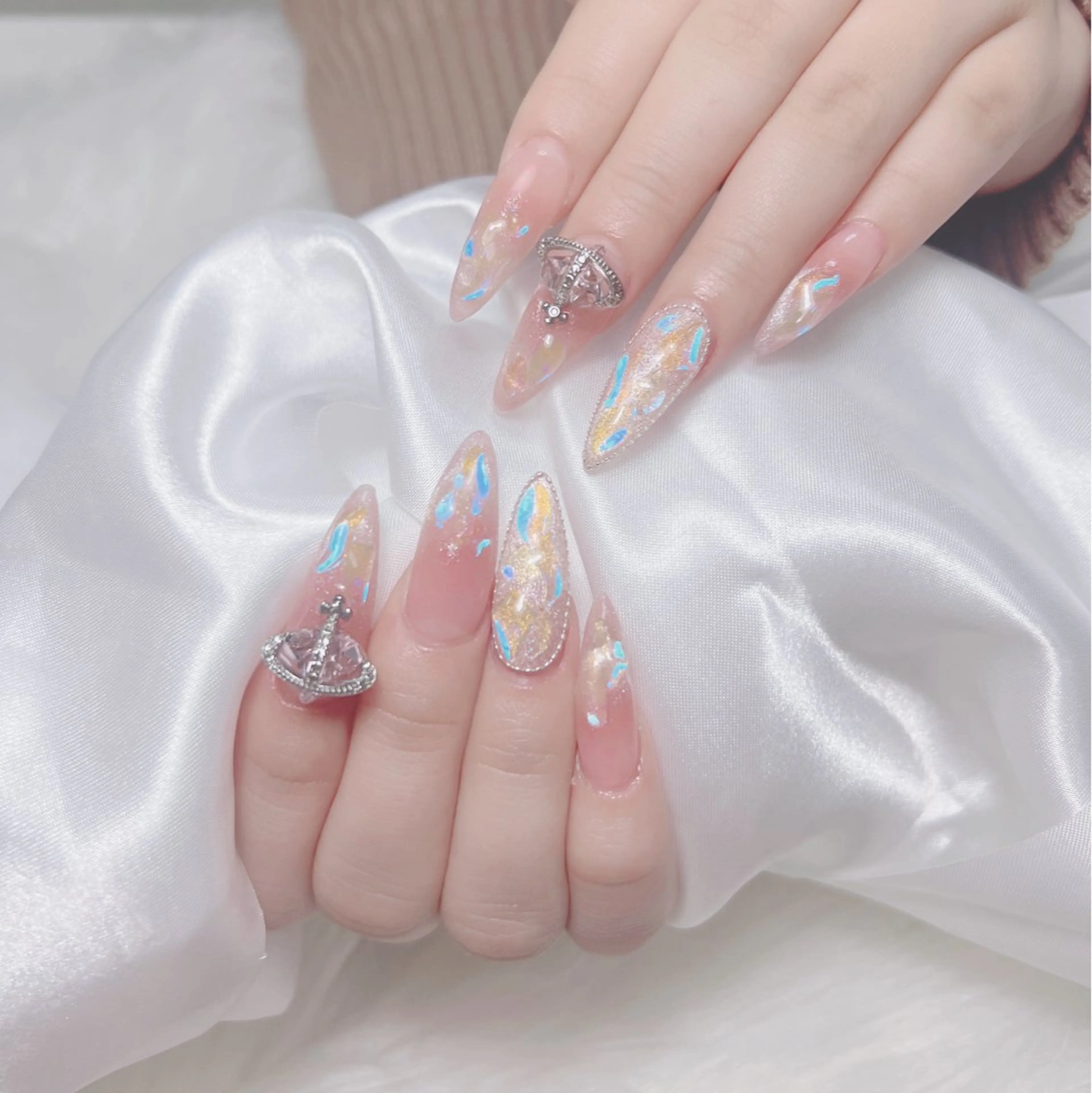 ネイル uu ネイルサロン関内🌼のネイルデザイン