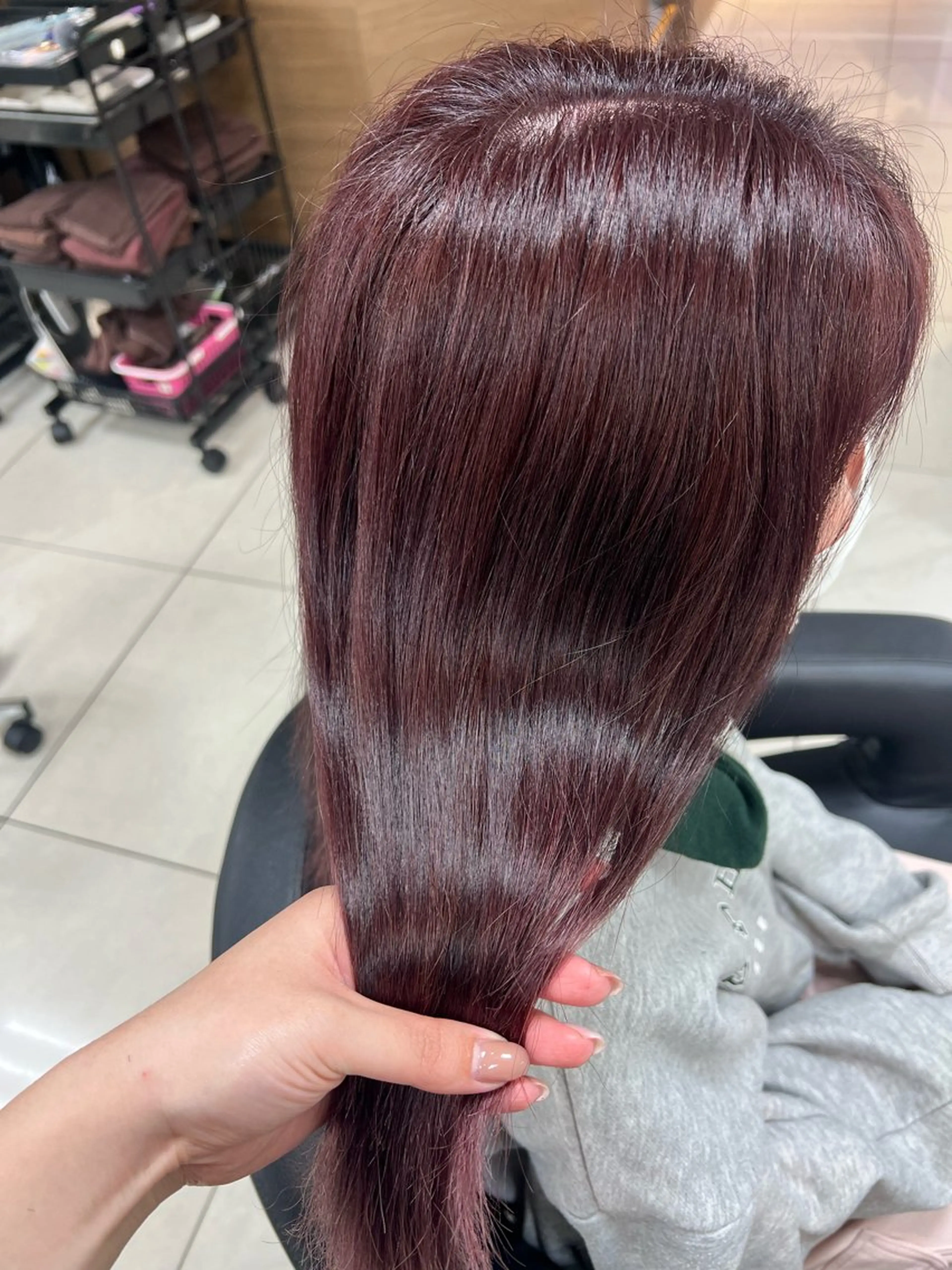 セミロング カラー ラベンダーカラー ピンクカラー ピンクラベンダー ヘアカラー トリートメント 【暖色カラー特化】 中山由梨のヘアスタイル