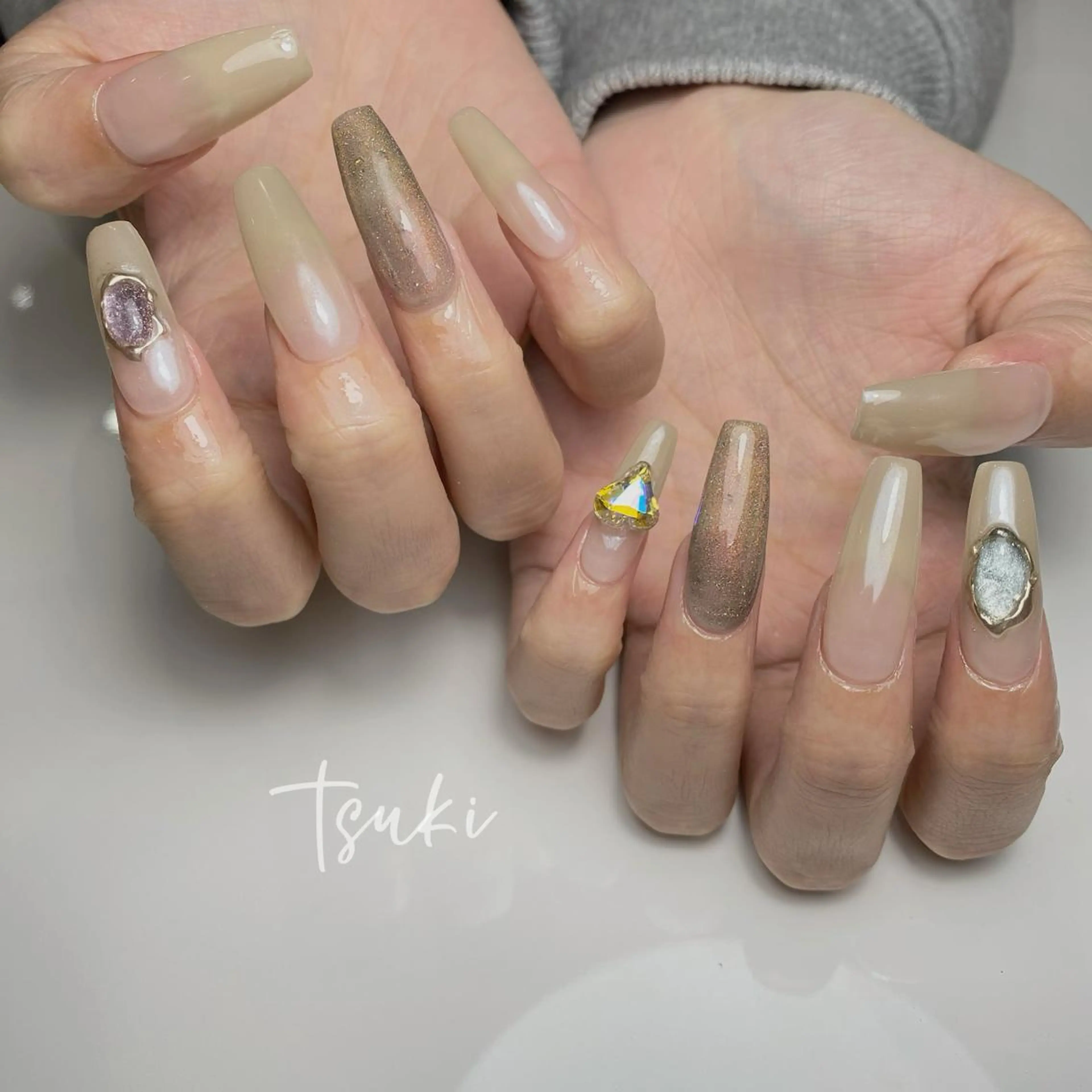 ロング ネイル ハンドネイル ハンドケア LUNA Nail salon💕のネイルデザイン