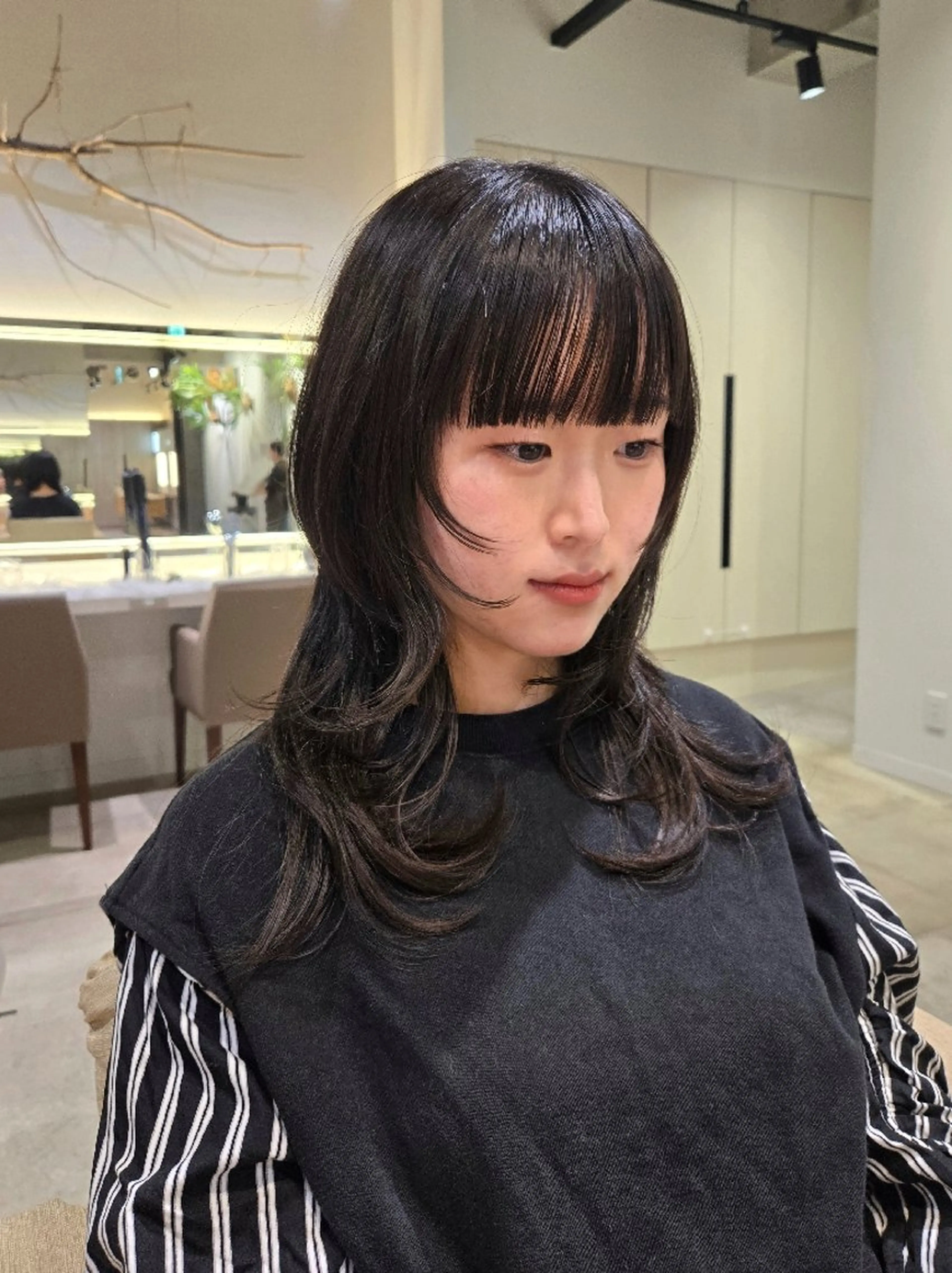 セミロング カット ヘアカラー トリートメント 佐々木 美玖のヘアスタイル