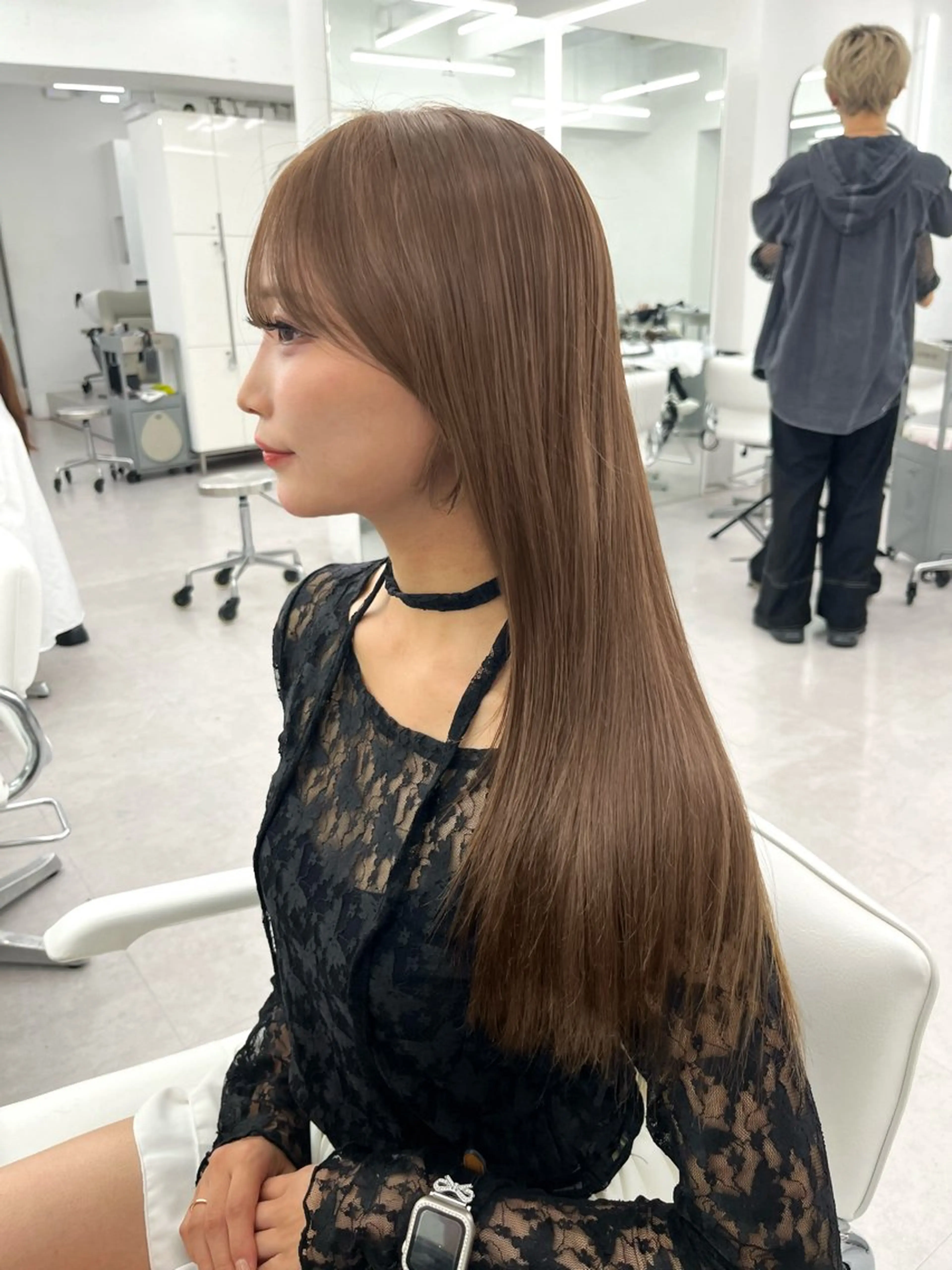 ロング カラー ベージュカラー 透明感カラー オリーブベージュ オリーブカラー 透明感カラー✨🩵 韓国ヘアkanatoのヘアスタイル