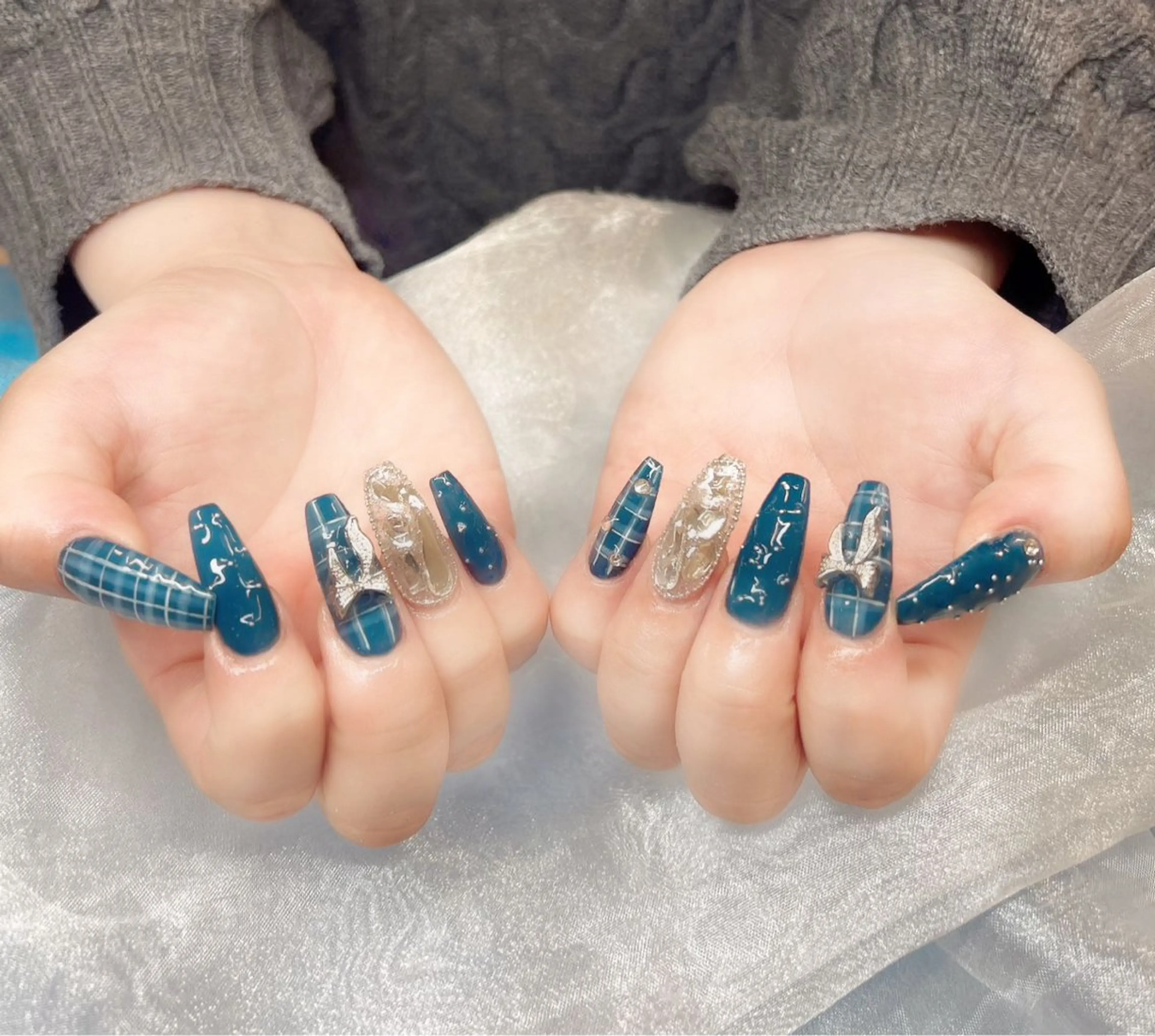 ネイル ハンドネイル Freya トウのネイルデザイン