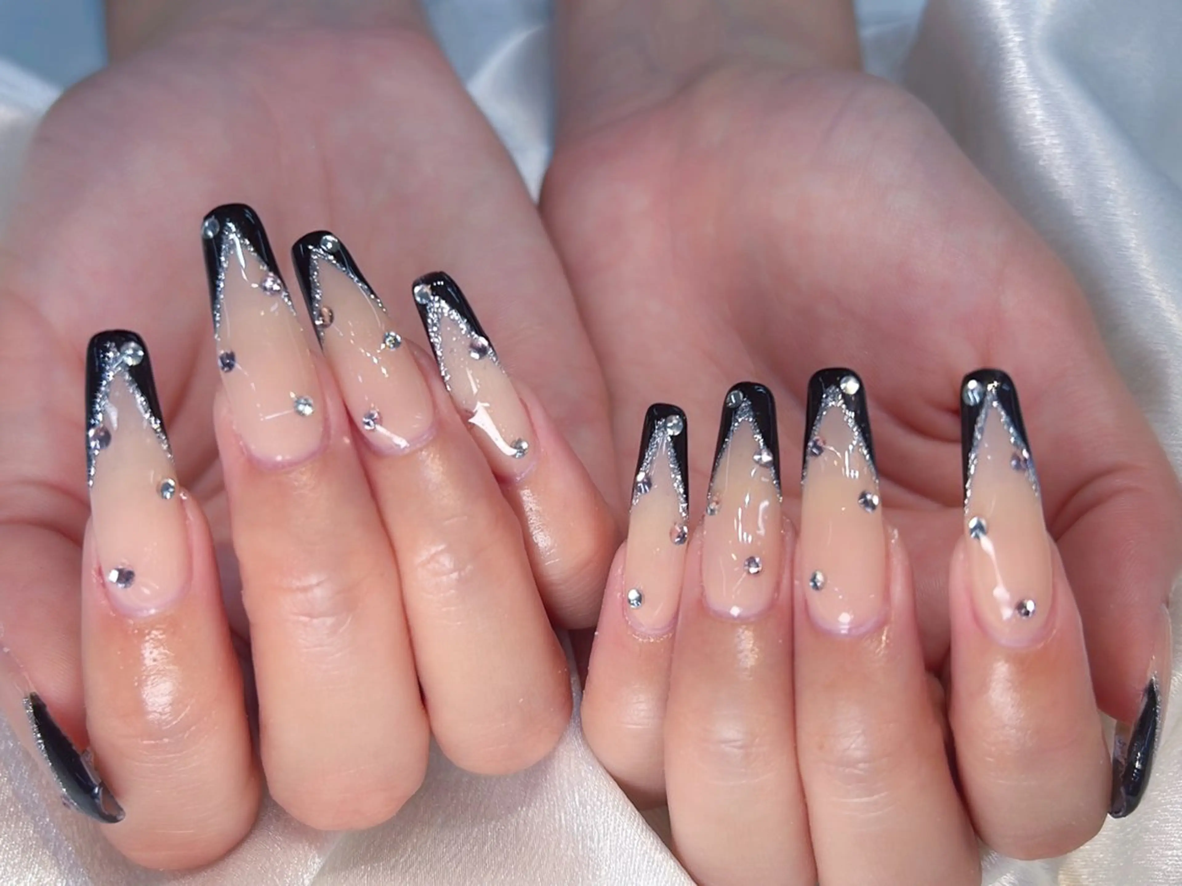 ネイル アートネイル チークネイル 長さ出し フットネイル ジェルネイル ハンドネイル ハンドケア ラッキーネイルサロン 西川口東口店のネイルデザイン