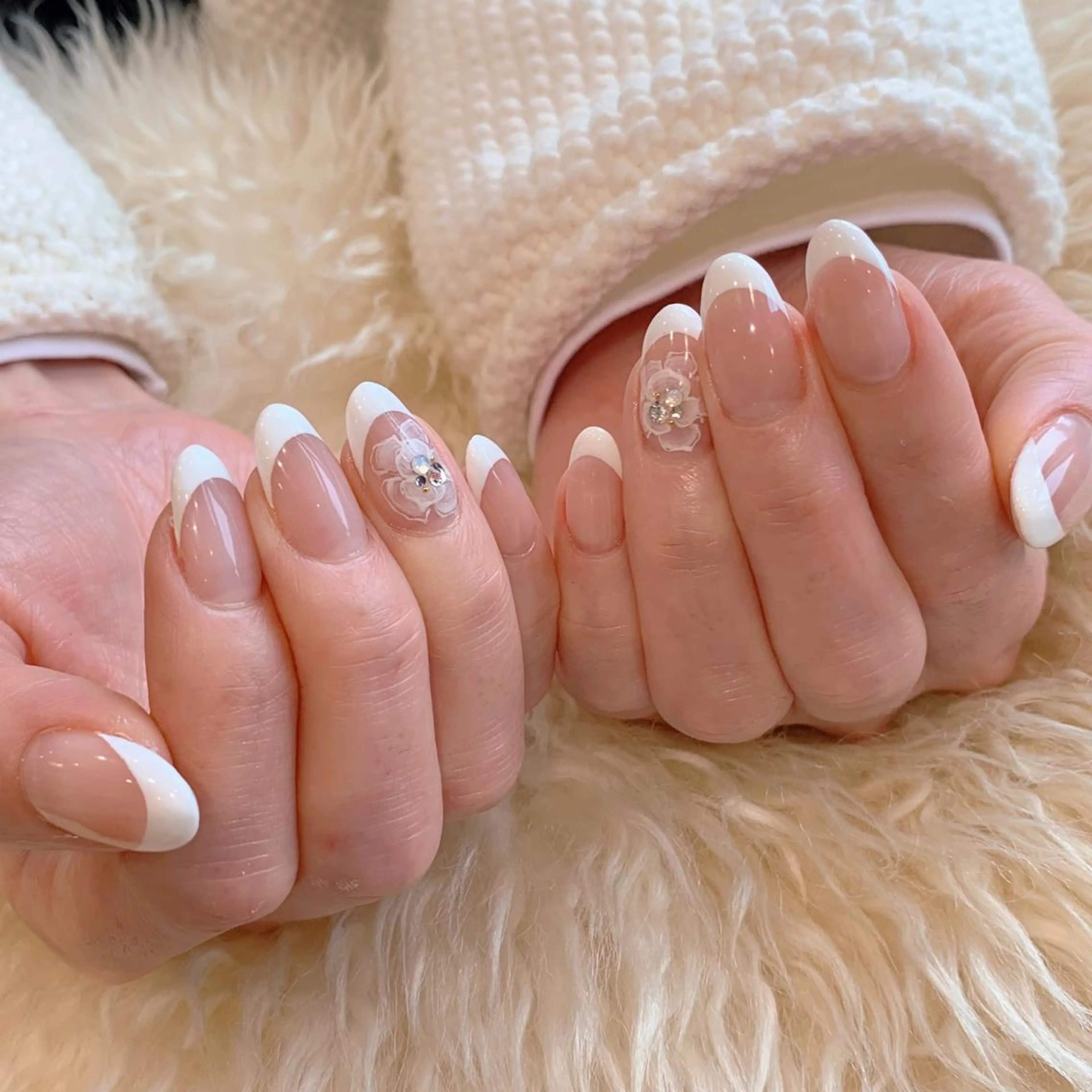 【HAND】シンプルフレンチ・スキニーフレンチネイル【オフ込み】の写真