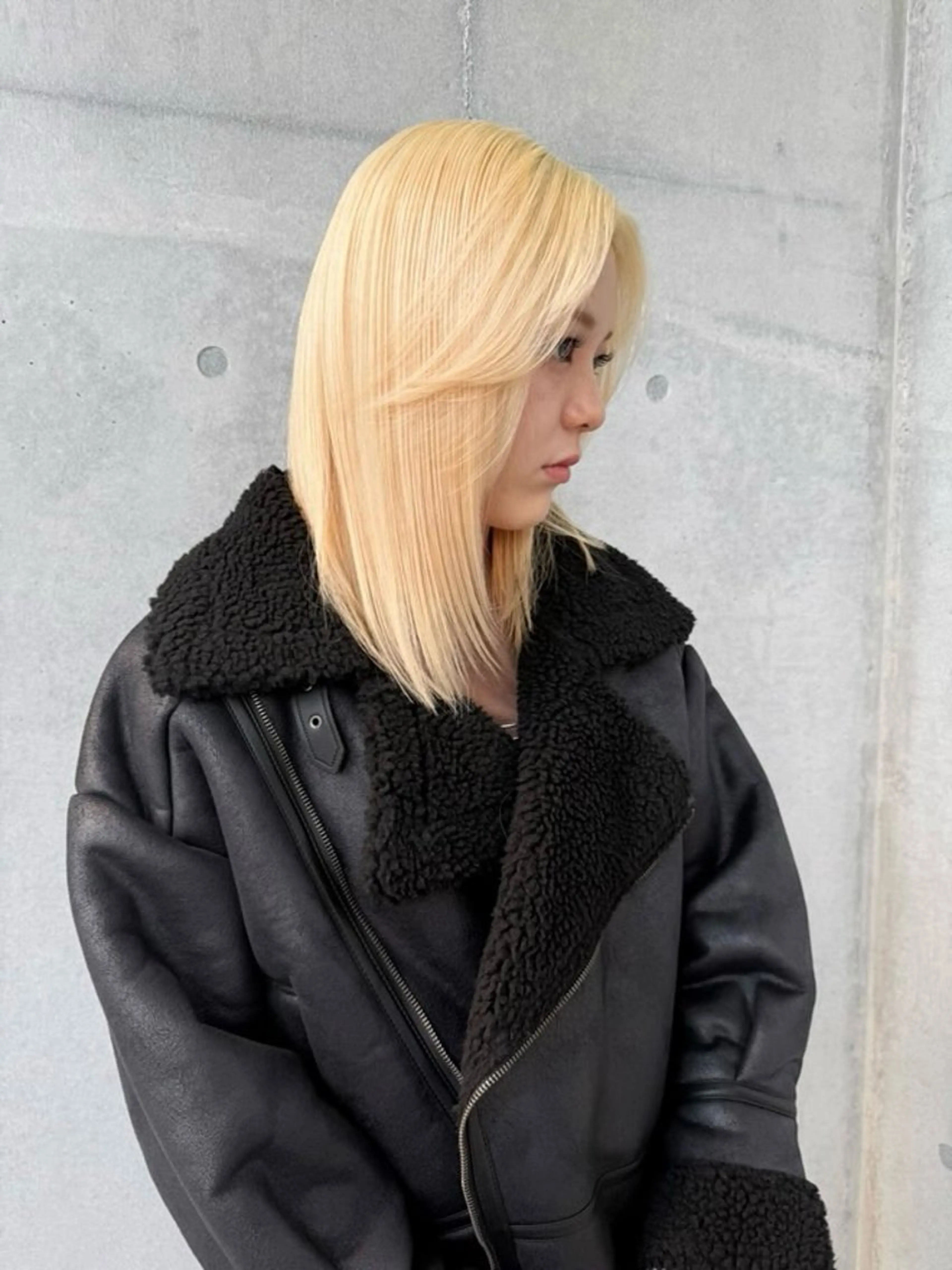 ミディアム 平塚/顔周りレイヤー /寒色/きゅうとのヘアスタイル