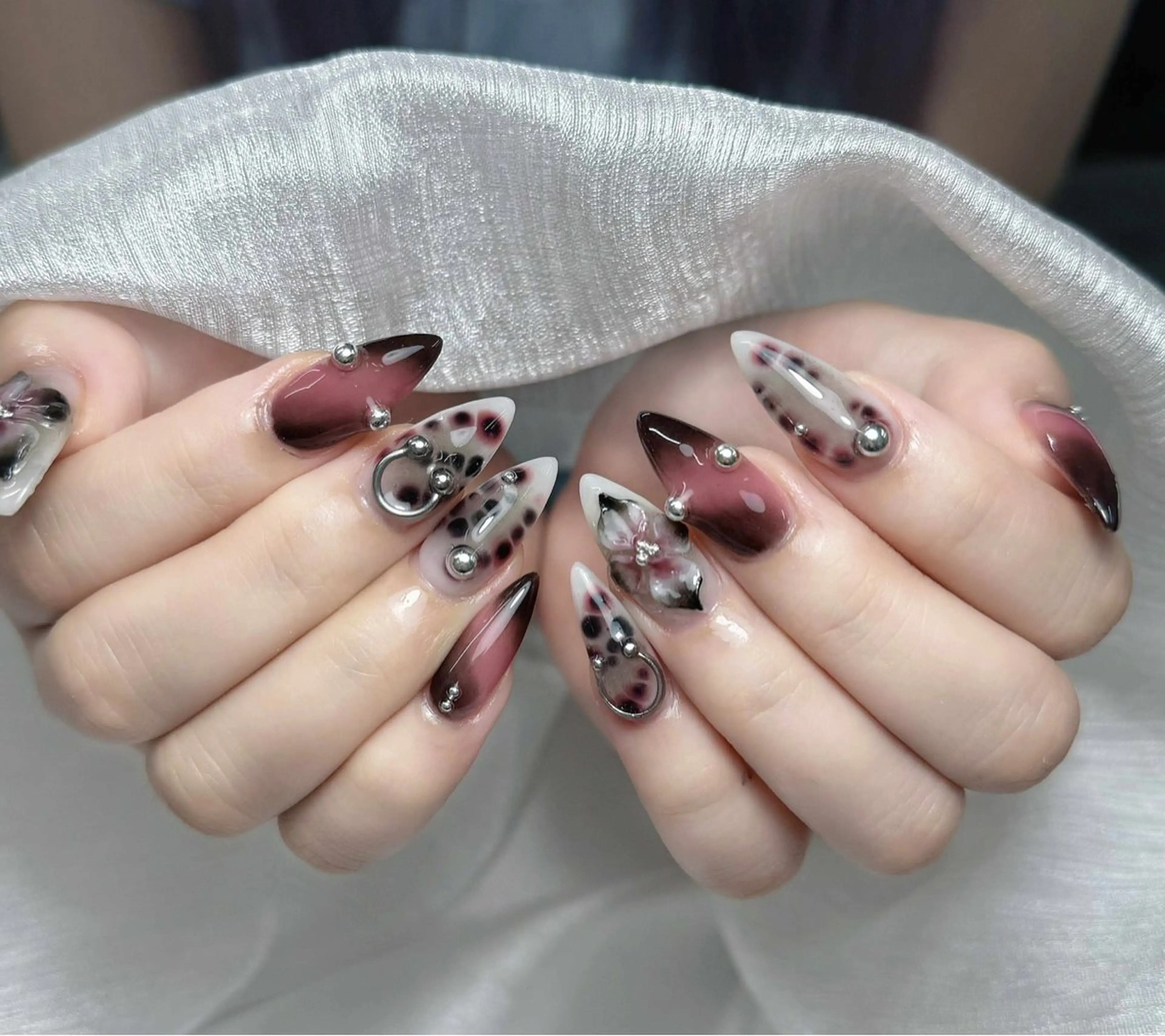 ネイル ハンドネイル ハンドケア Nova Nail Nambaのネイルデザイン