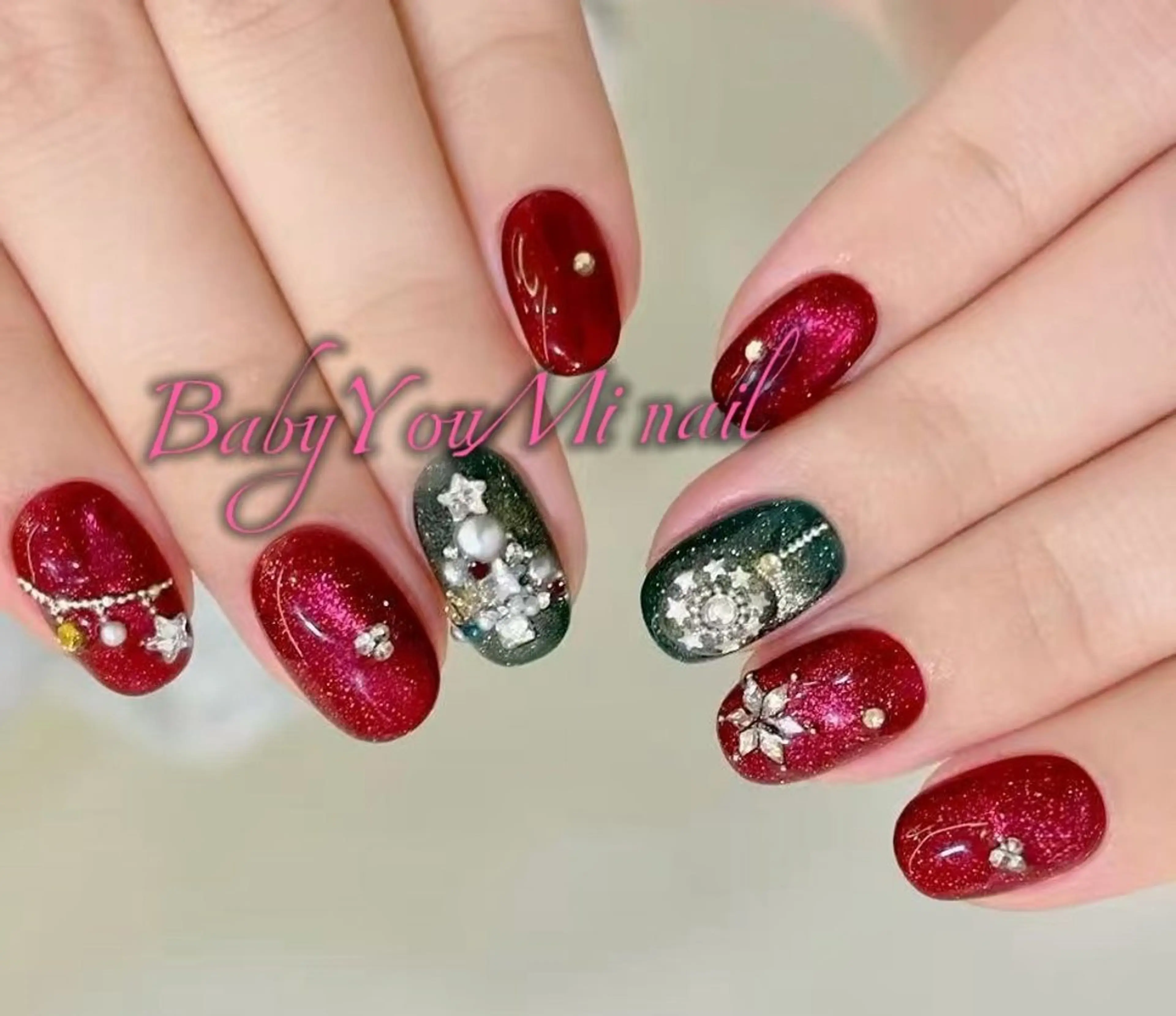 ネイル オーロラネイル 成人式 フットネイル フレンチネイル ジェルネイル ハンドネイル Oomiya 服部のネイルデザイン