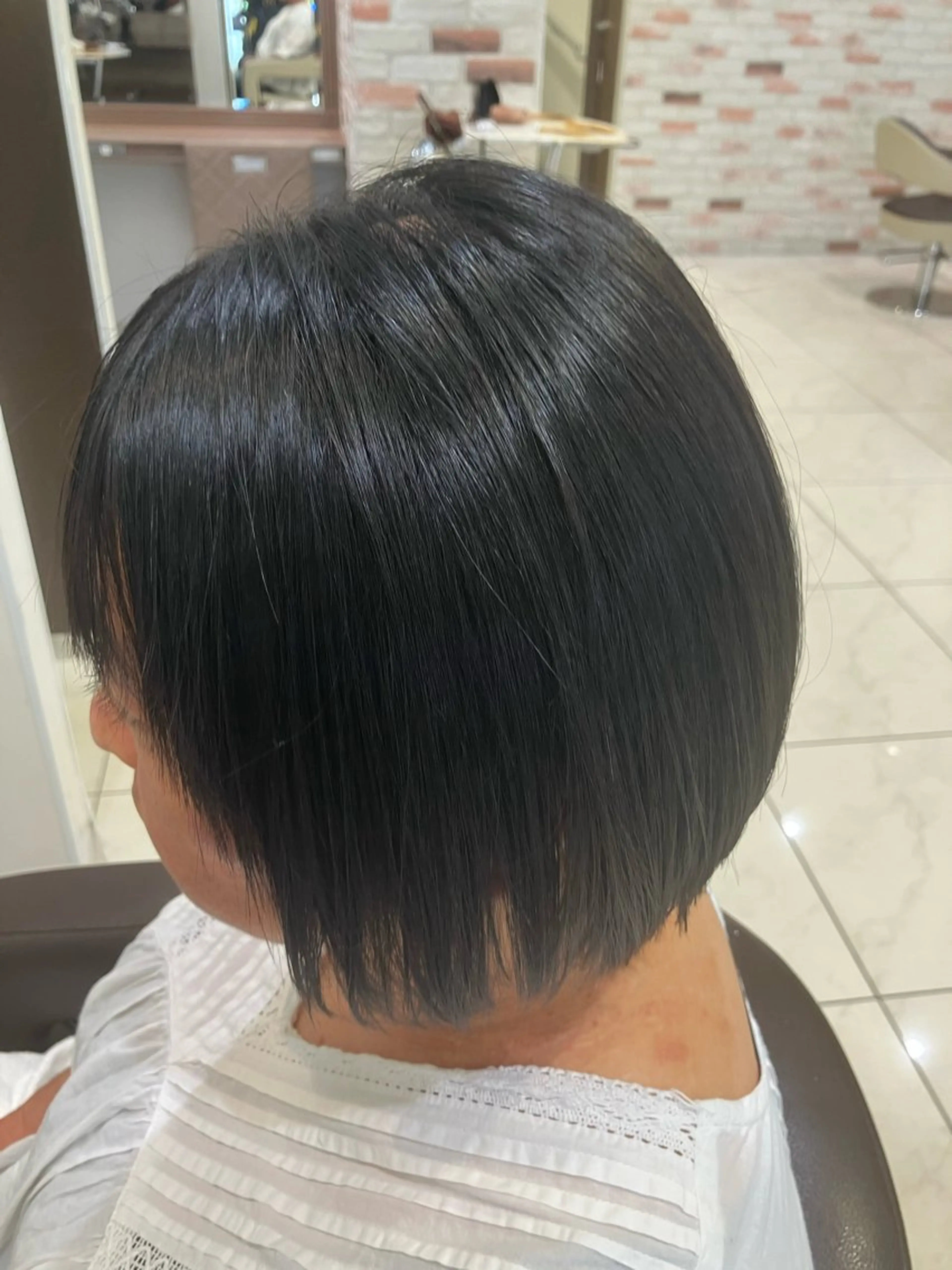 ミディアム ボブ 縮毛矯正 🧡Ash 新杉田🧡山本のヘアスタイル