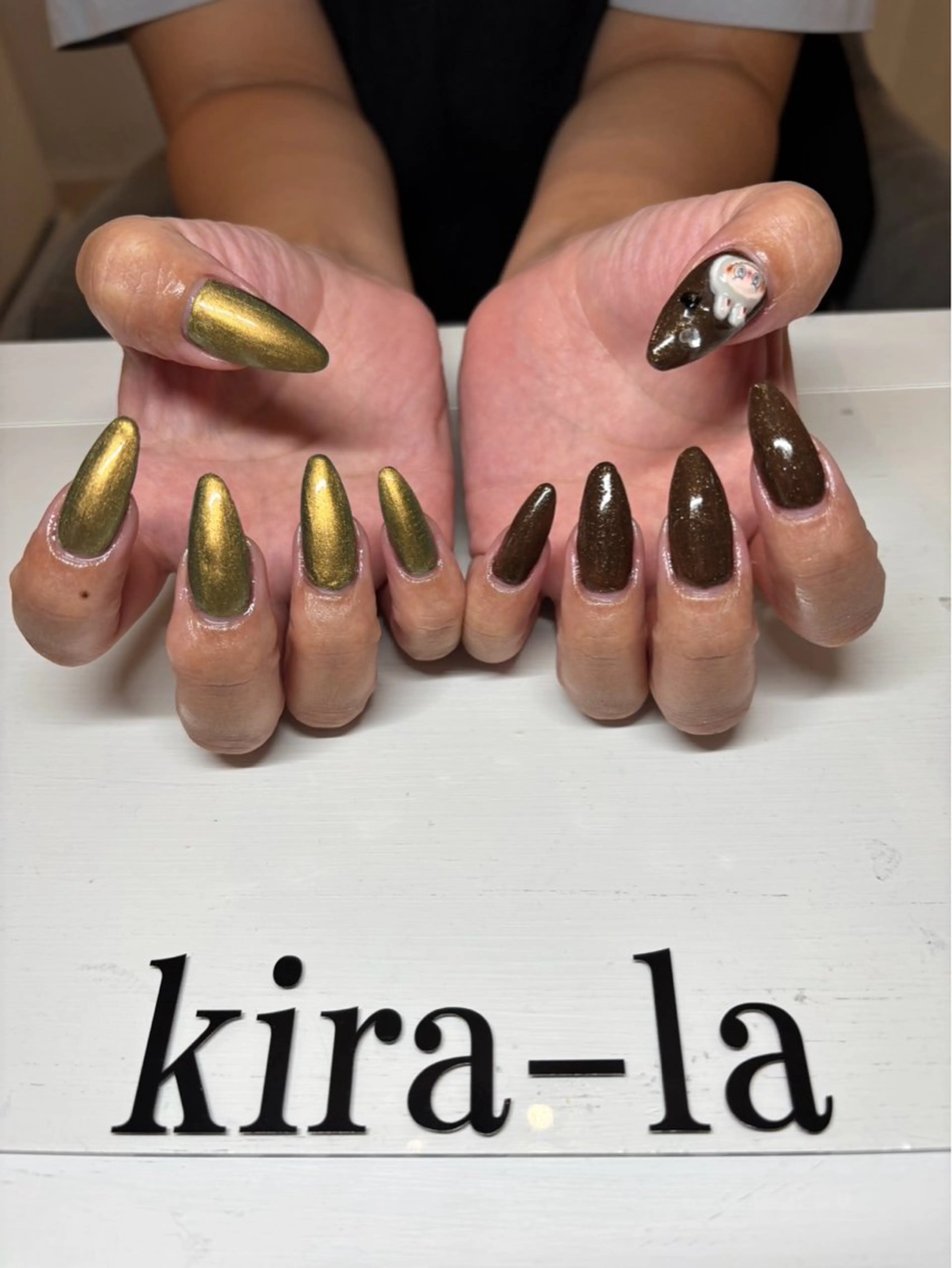 ネイル ブラウン ゴールド グリーン ハート キラキラネイル kira-la キララ･:*..のネイルデザイン