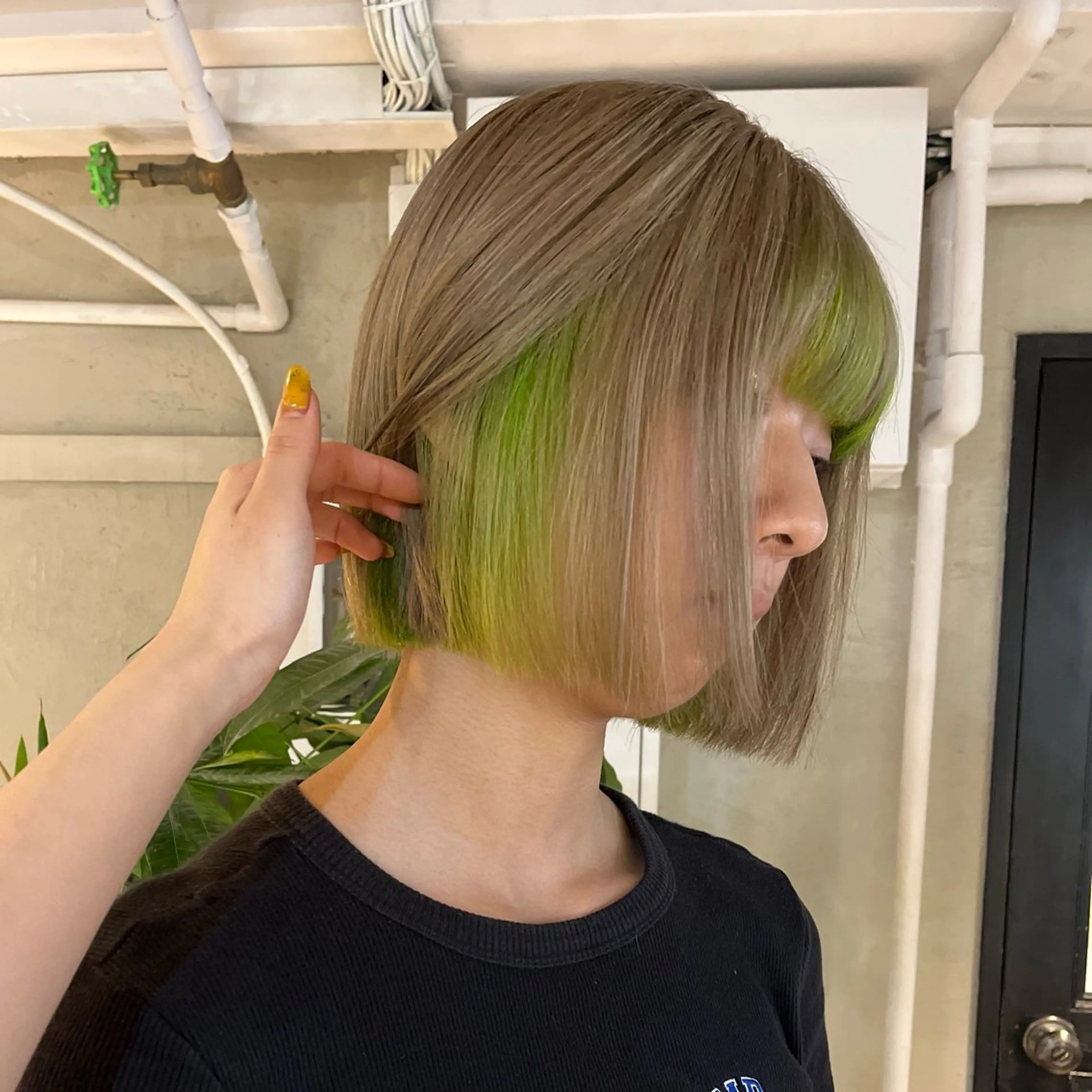 ショート カラー ヘアアレンジ ベージュカラー イエローカラー ボブハイトーン🦖 デザインMAMIのヘアスタイル