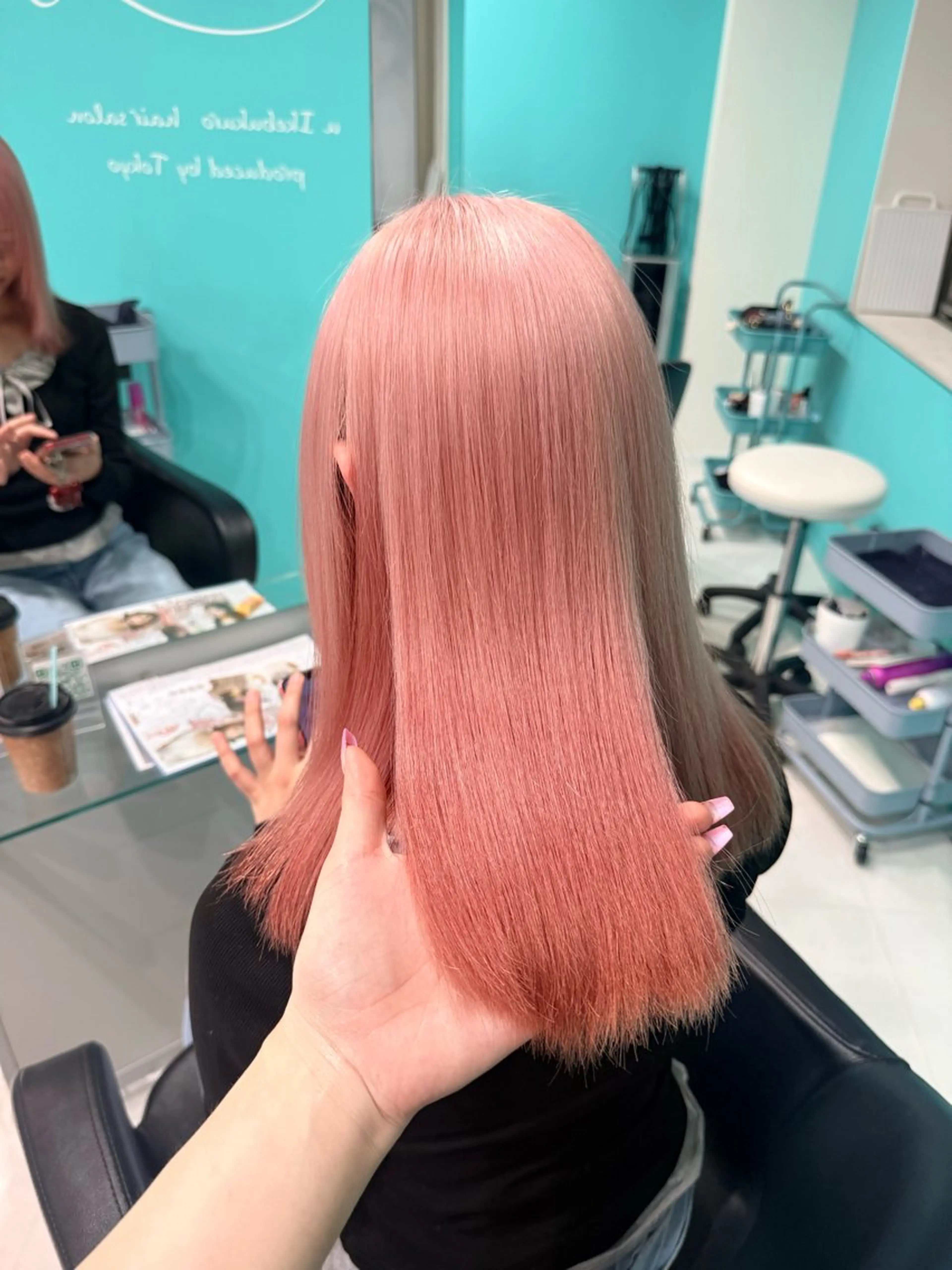 セミロング ヘアカラー Misaki/ レイヤー/ウルフのヘアスタイル