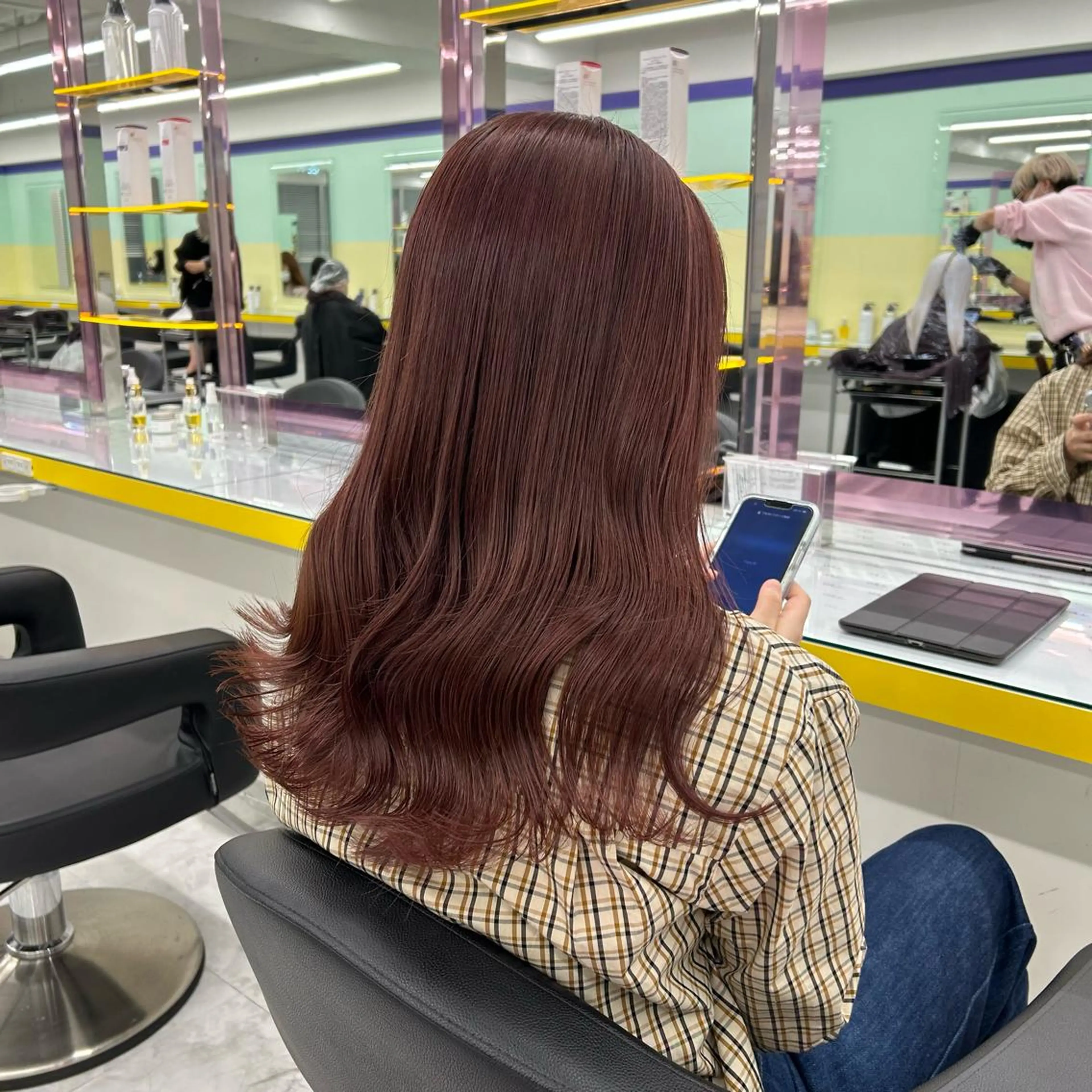 セミロング カラー ヘアアレンジ ヘアカラー トリートメント mai🍑暖色カラー /レイヤー💖のヘアスタイル