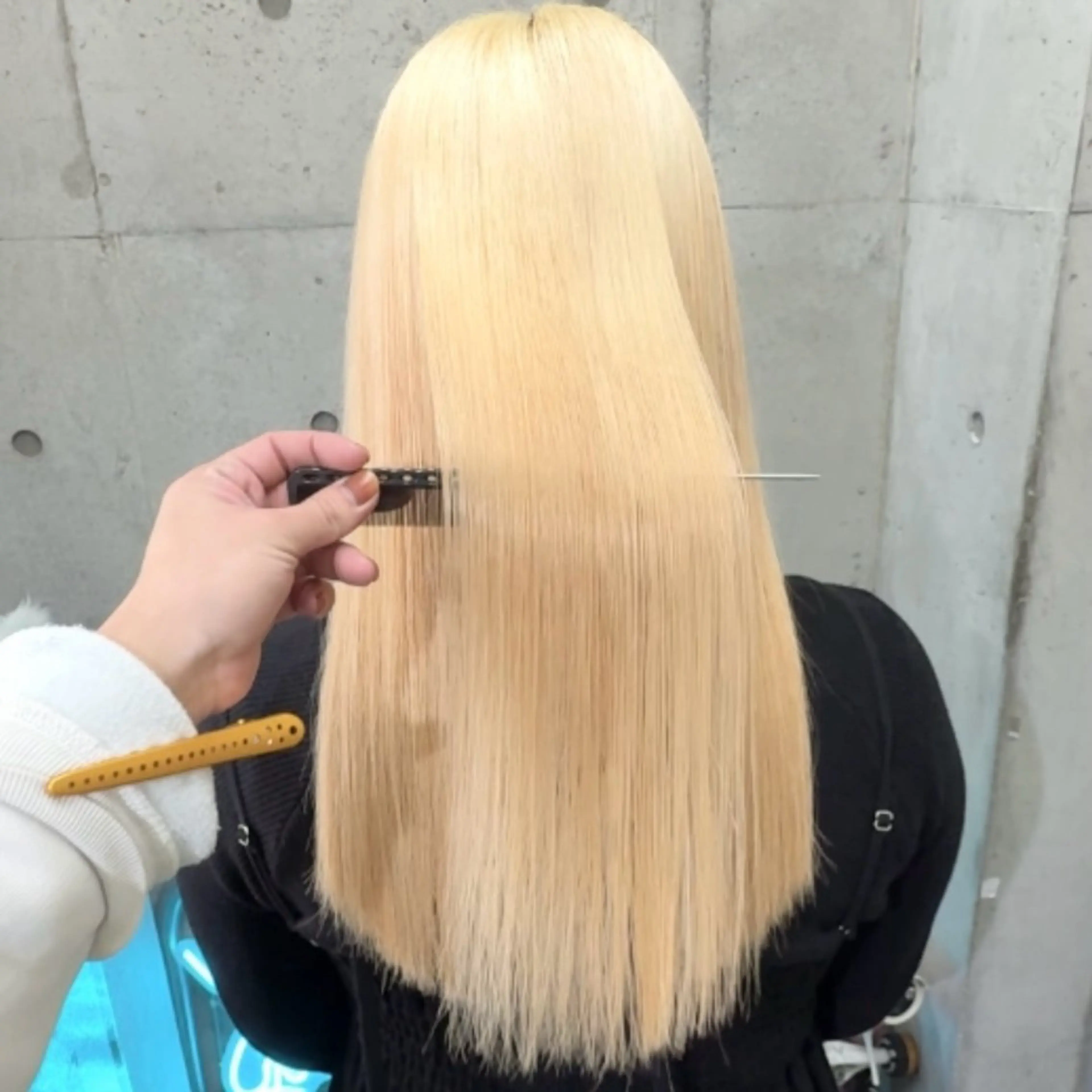 ミディアム カラー ✨ブリーチ支持No1 複雑履歴修正/舘岡のヘアスタイル