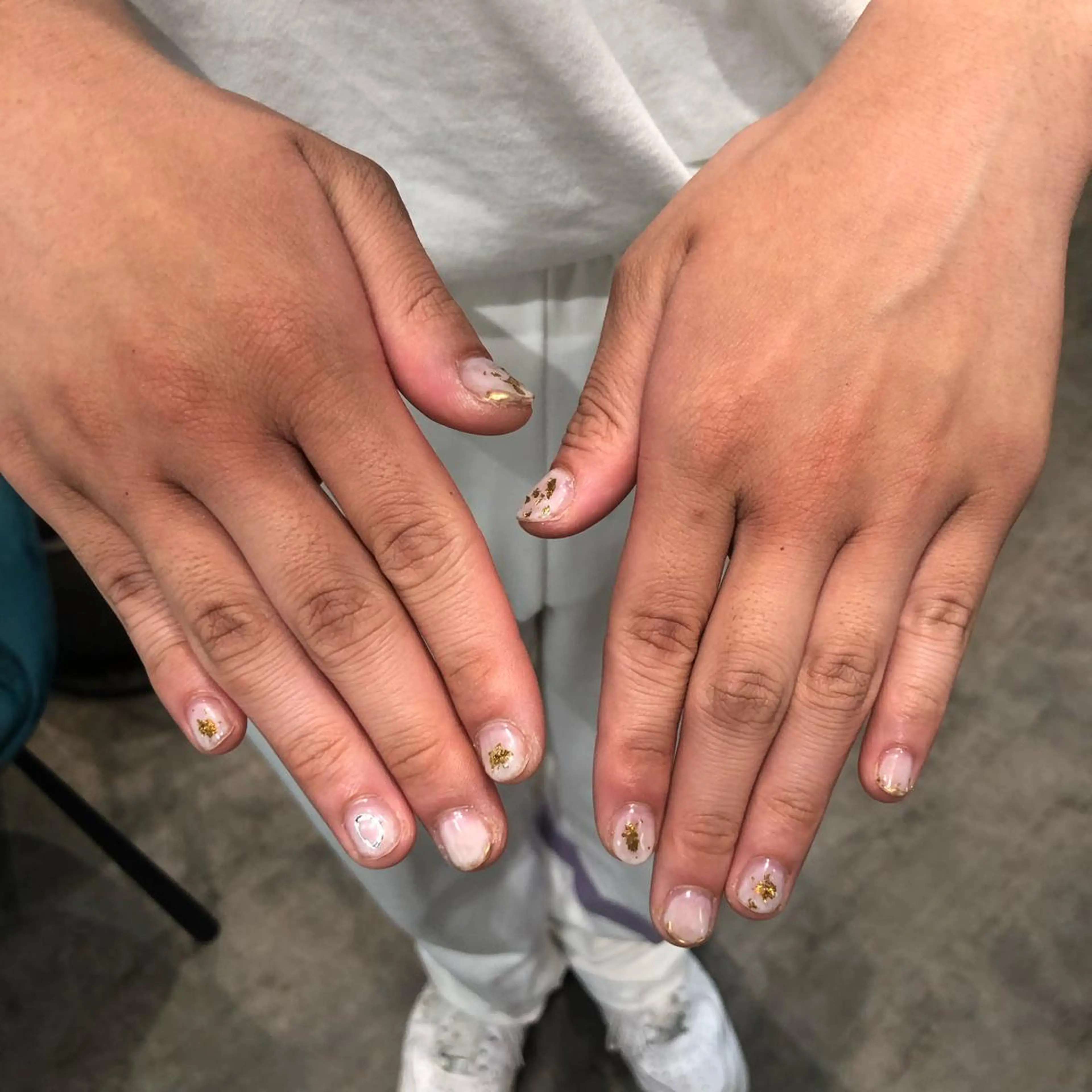 ネイル メンズネイル ニュアンスネイル ハンドネイル ナチュラル透明感🌱 小山美樹子のヘアスタイル