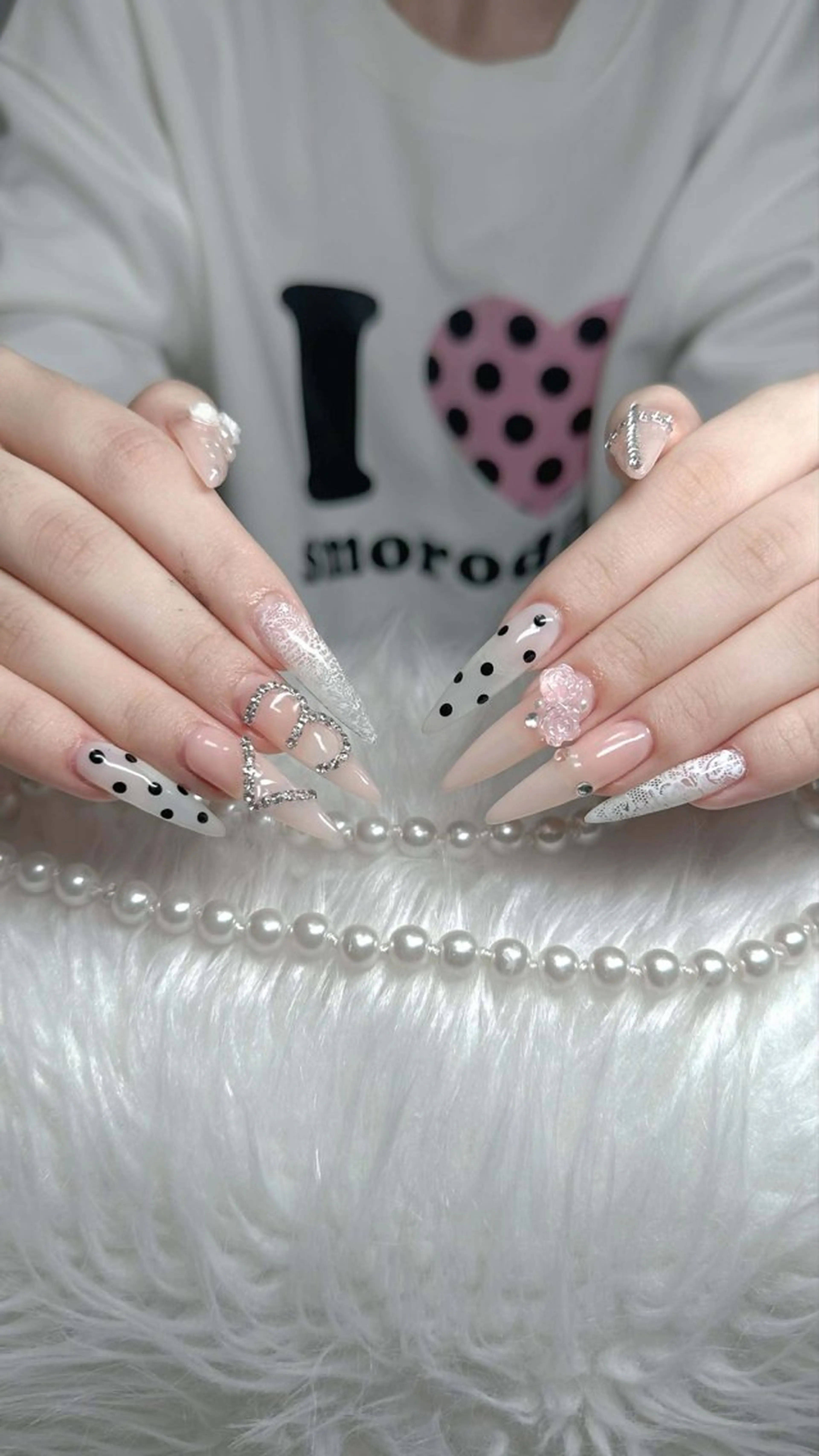 ネイル フレンチネイル ジェルネイル ガラスフレンチ ハロウィン ハート ハンドネイル H.baby Nail Salonのネイルデザイン