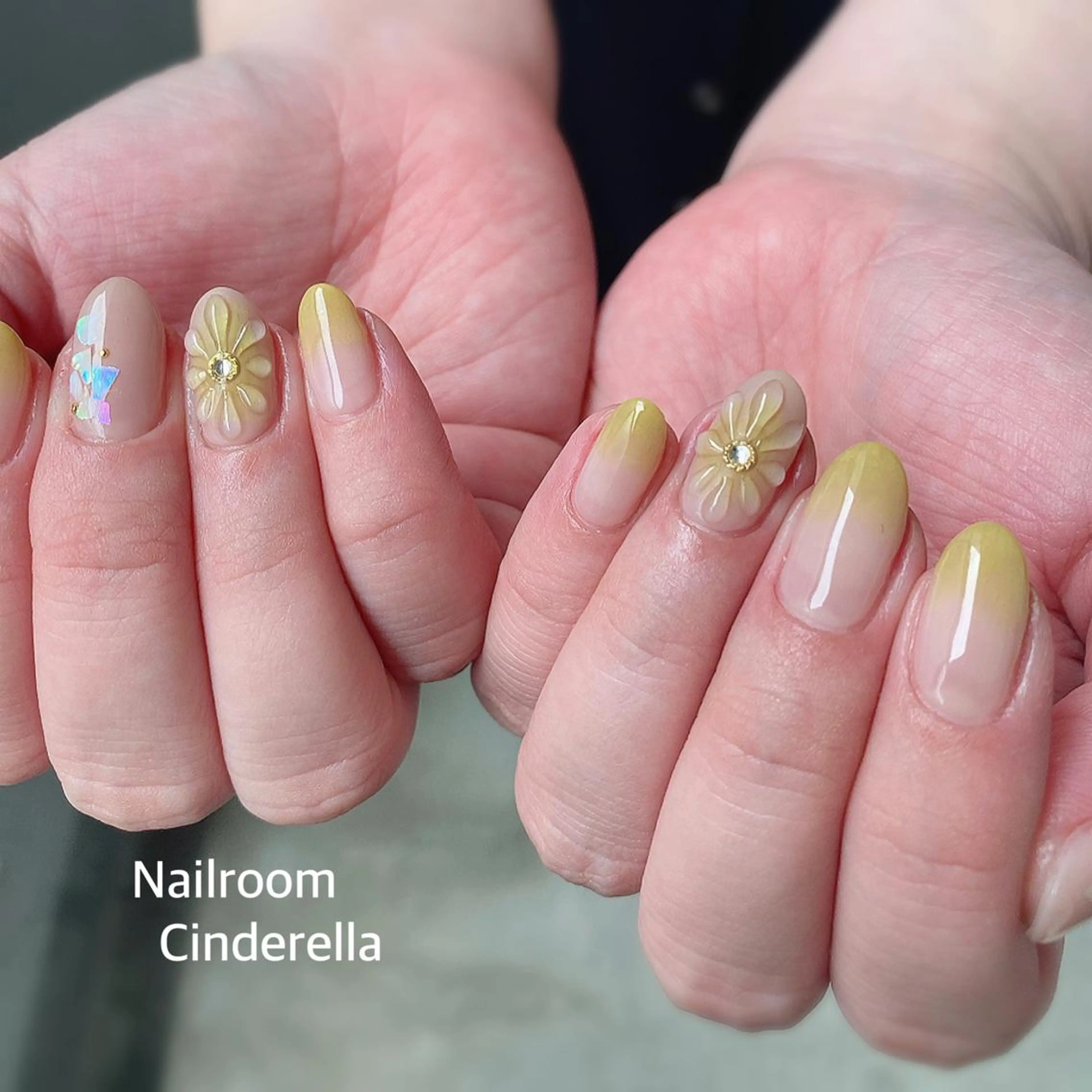 ネイル フラワーネイル ぷっくりネイル Nailroom. Cinderellaのネイルデザイン