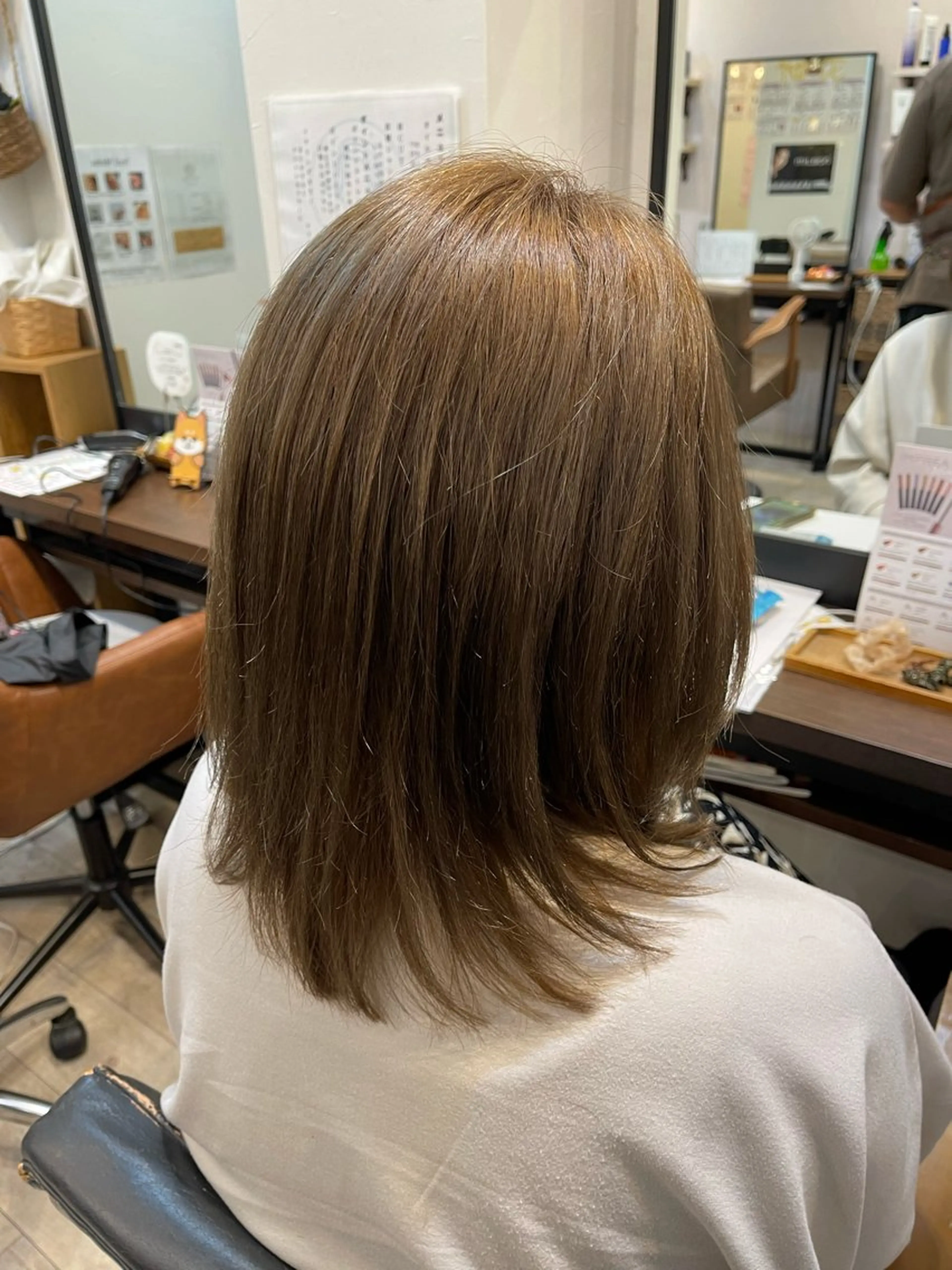 ミディアム ウルフカット カット ヘアカラー hair MILE.所属・ゆうだい モデル募集中のヘアスタイル