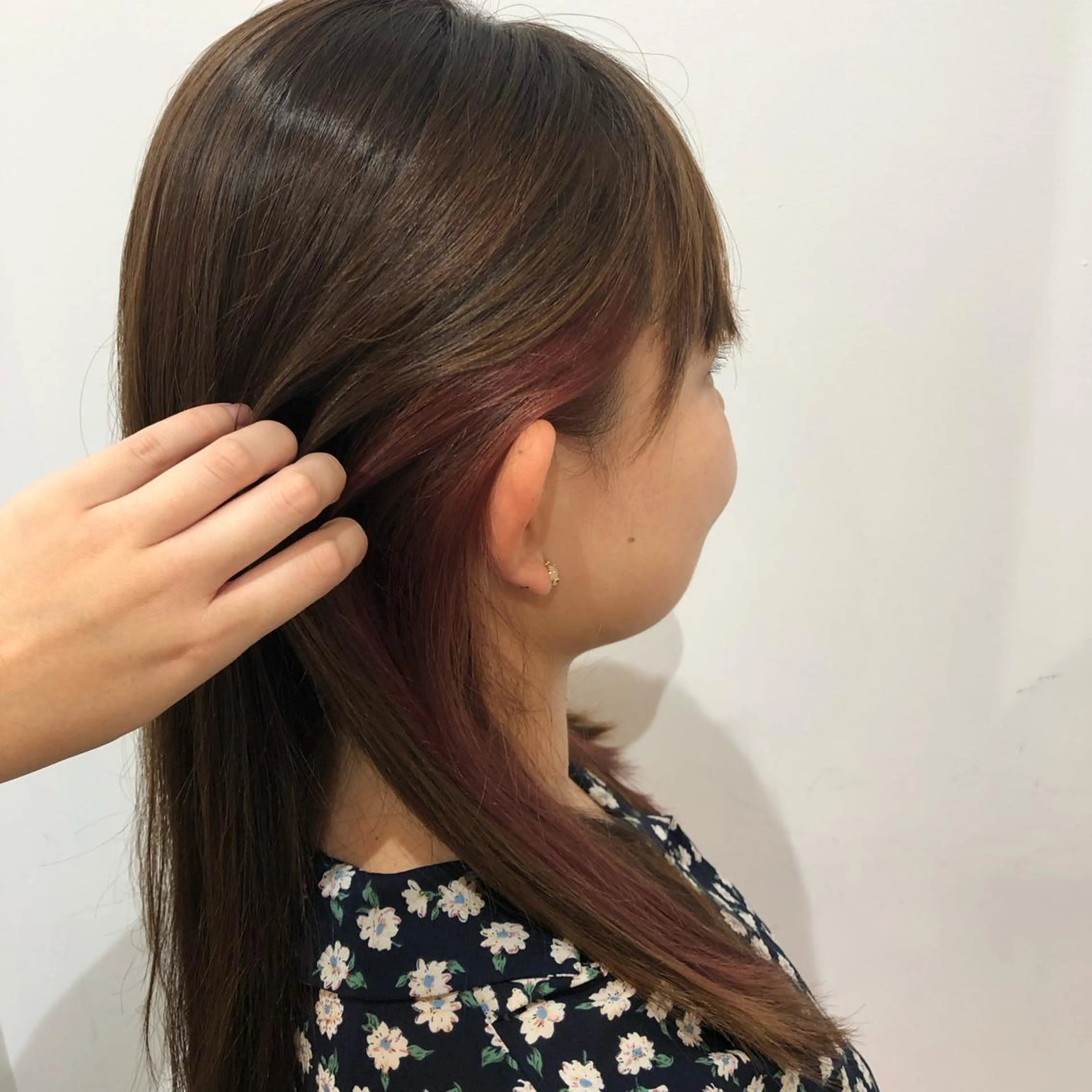 セミロング カラー 青木 梨奈のヘアスタイル