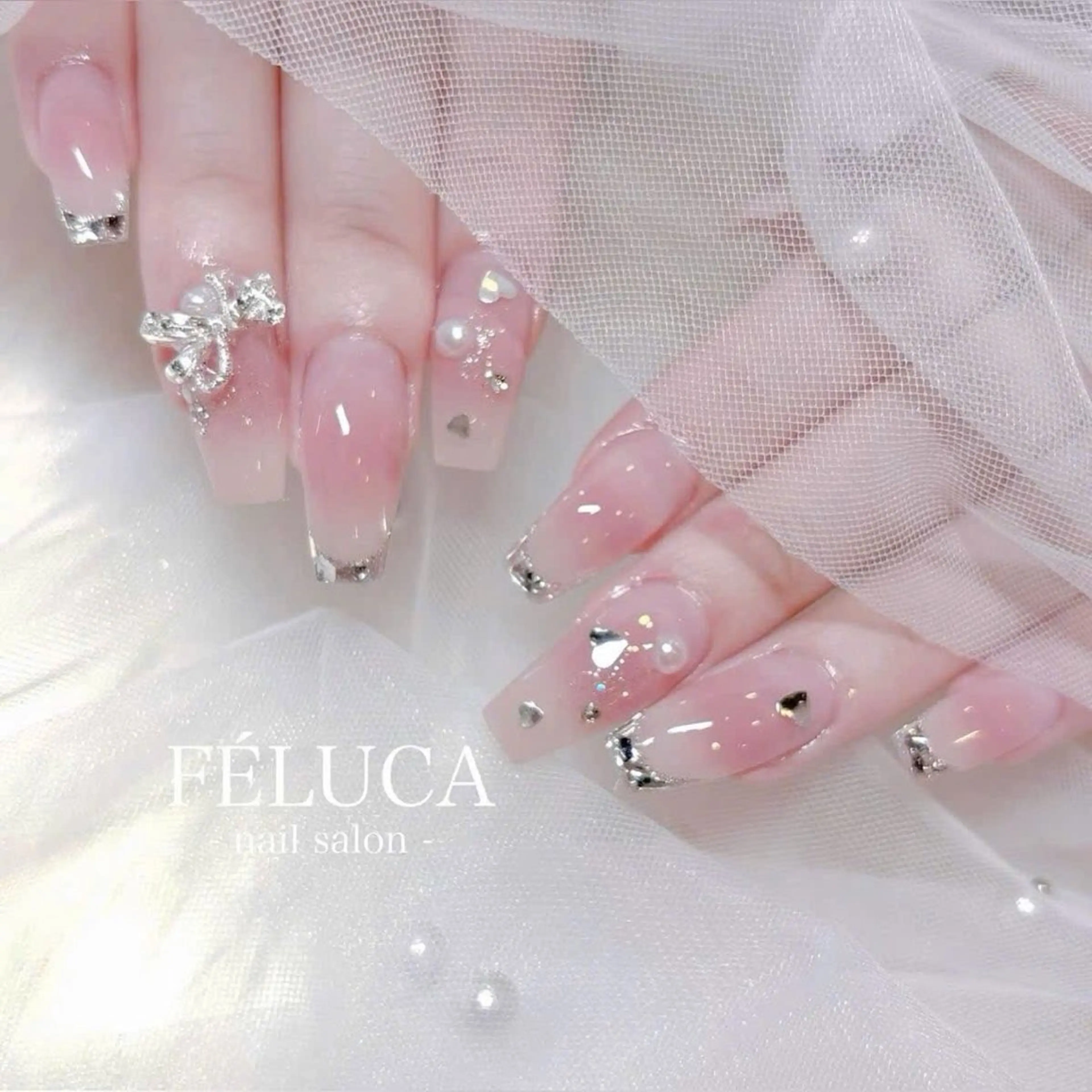 ネイル グラデーション ラメ(グリッター) マグネットネイル ミラーネイル ニュアンスネイル ハンドネイル Lumi de nailsのネイルデザイン