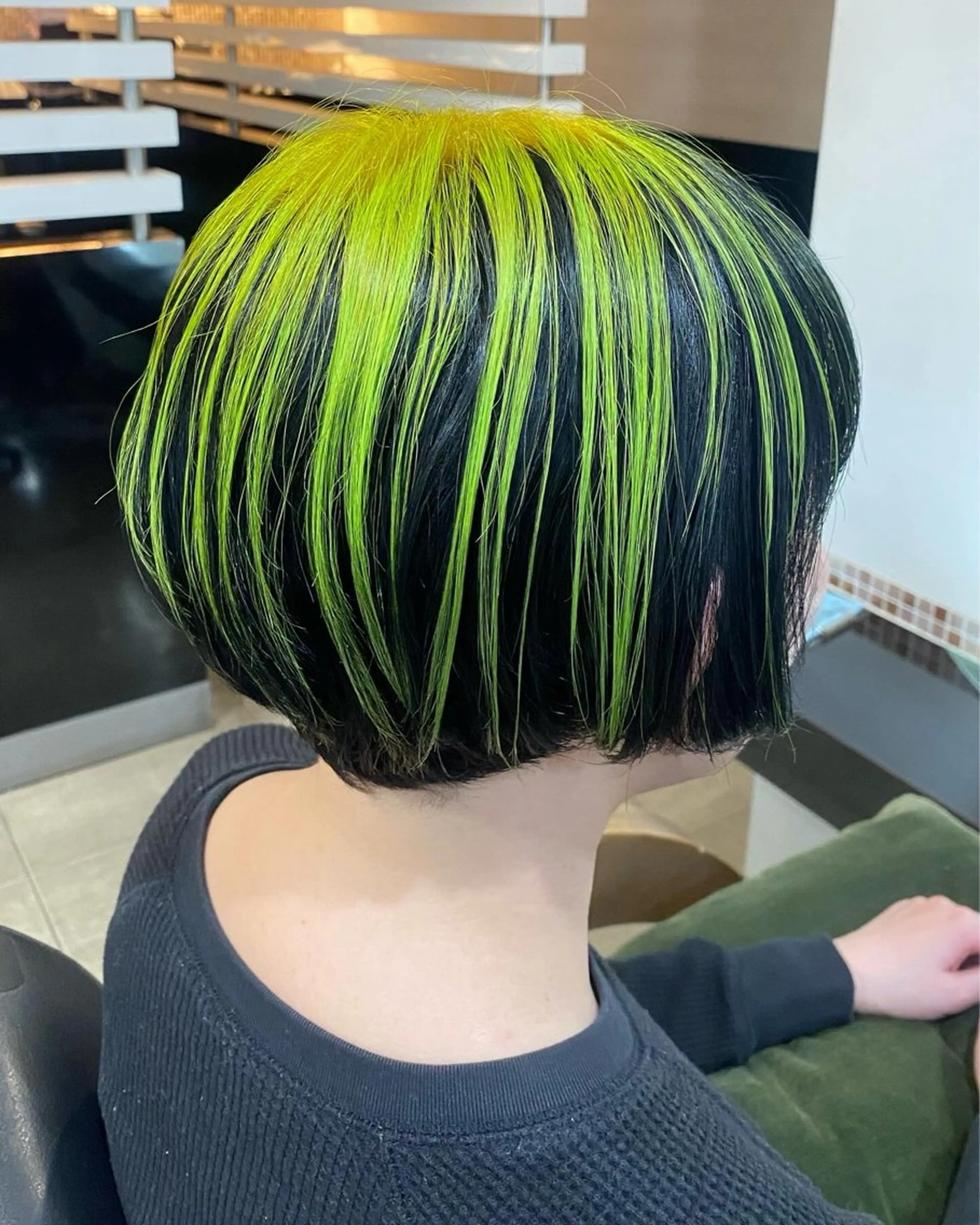 ショート カラー ヘアアレンジ 烏山 達也のヘアスタイル