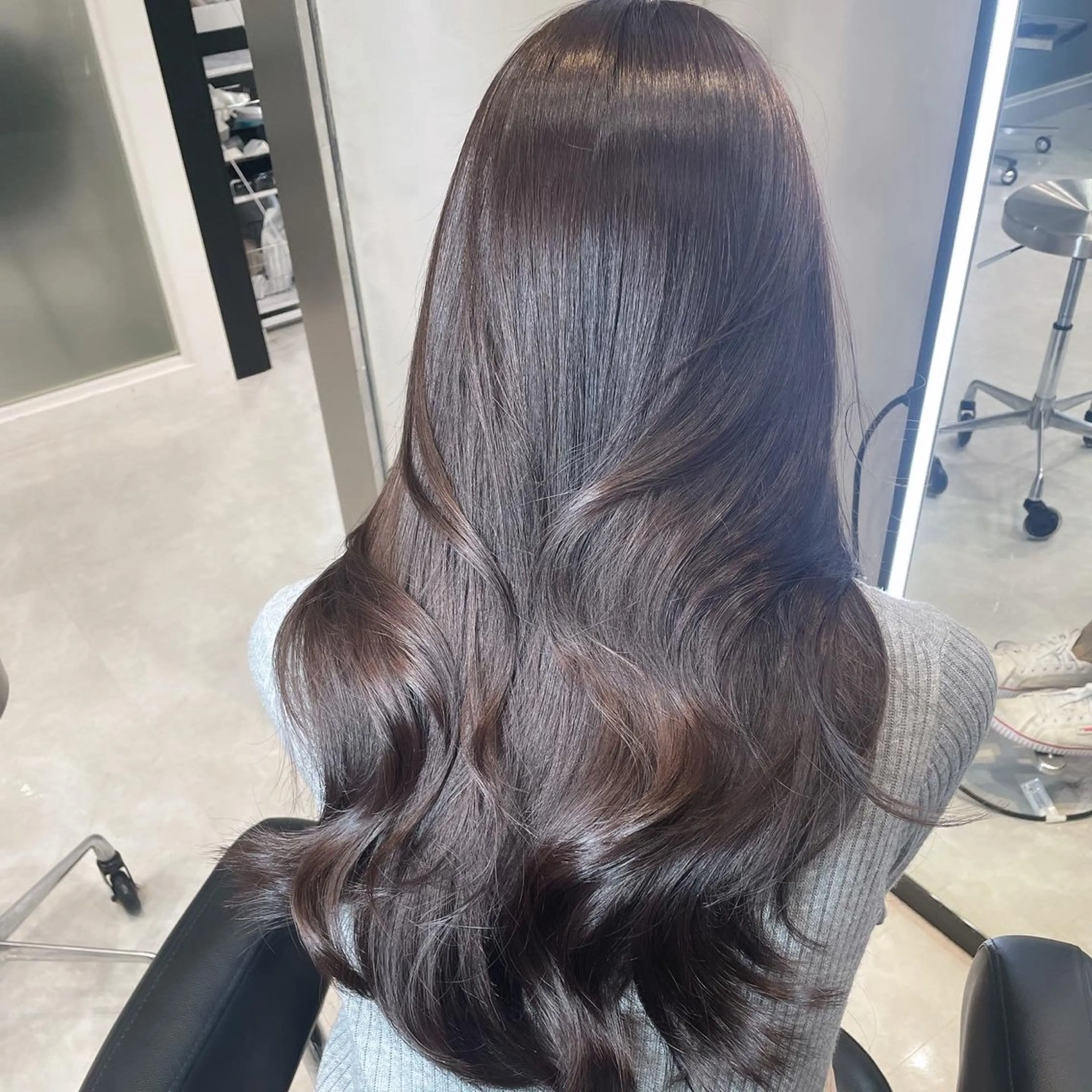 ロング カット ヘアカラー 韓国ヘア🇰🇷 YURIYAのヘアスタイル