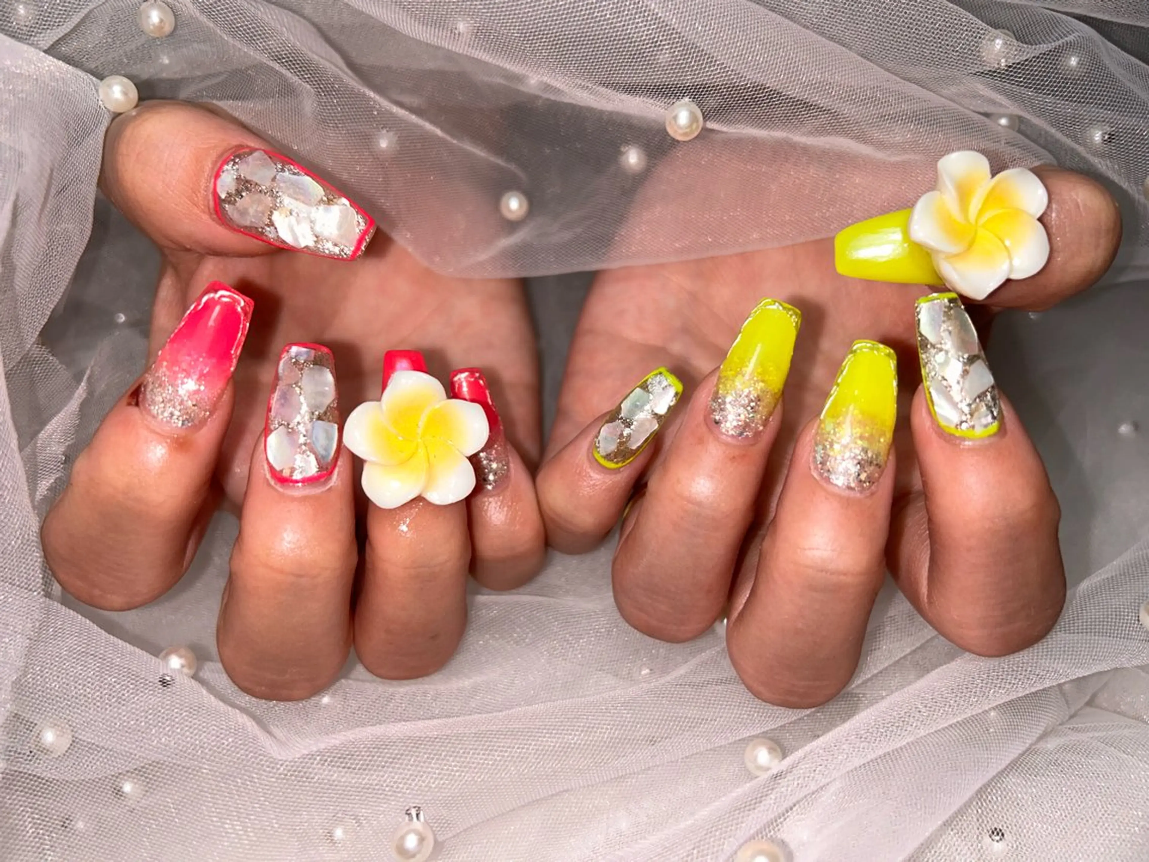 ネイル ハンドネイル フットネイル ✴︎ Delightのネイルデザイン